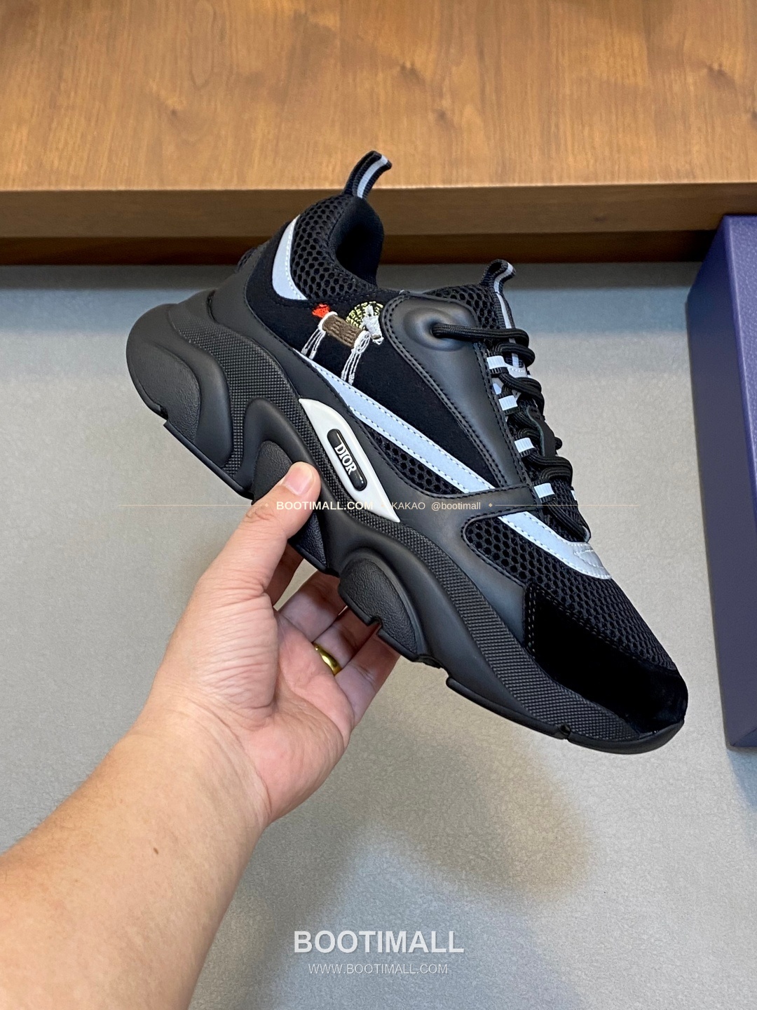 디올 스웨이드 메쉬 로고 레이스업 스니커즈 블랙 Dior Suede Mesh Logo Lace-Up Sneakers 4