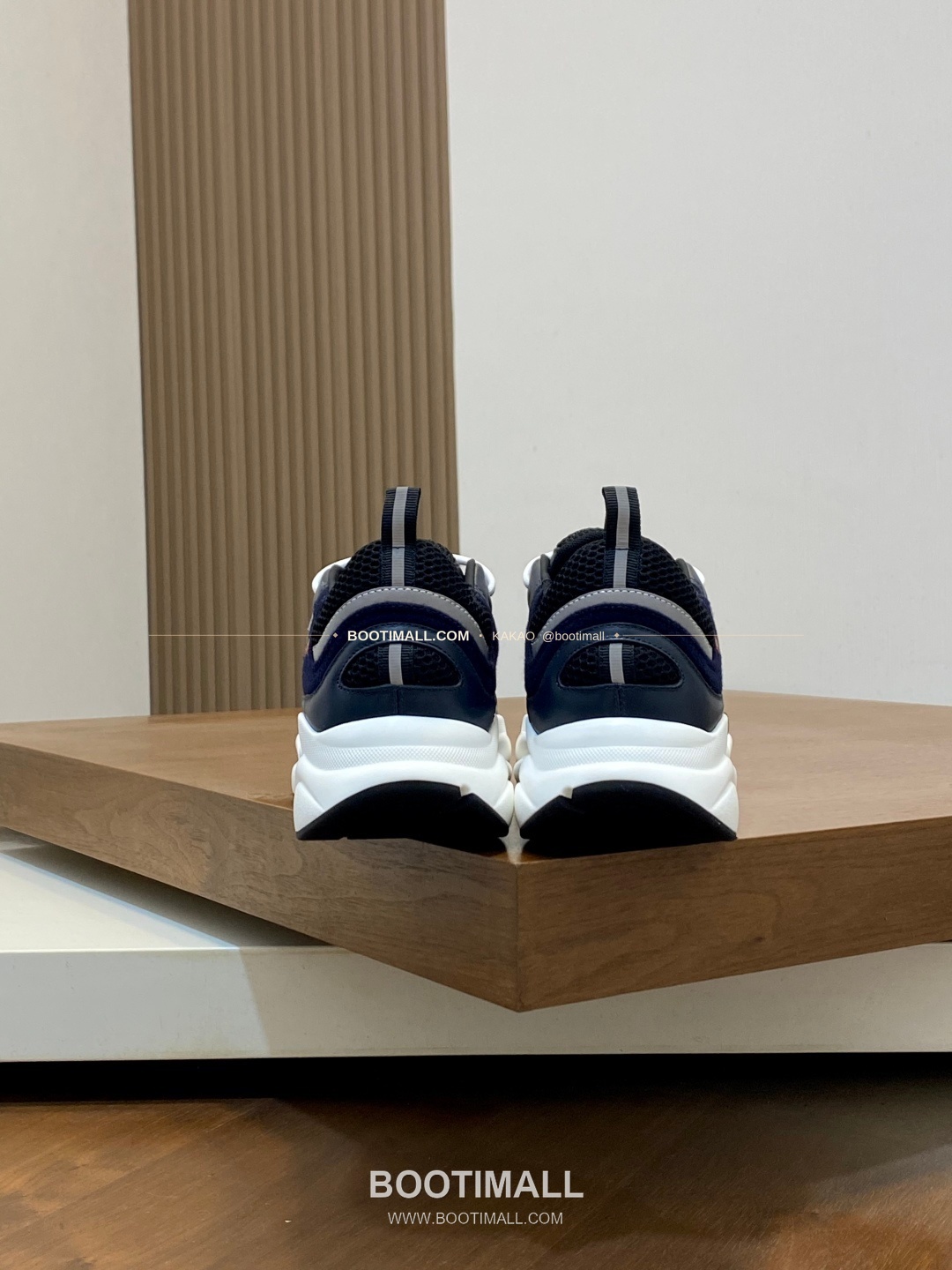 디올 스웨이드 메쉬 로고 레이스업 스니커즈 Dior Suede Mesh Logo Lace-Up Sneakers 8