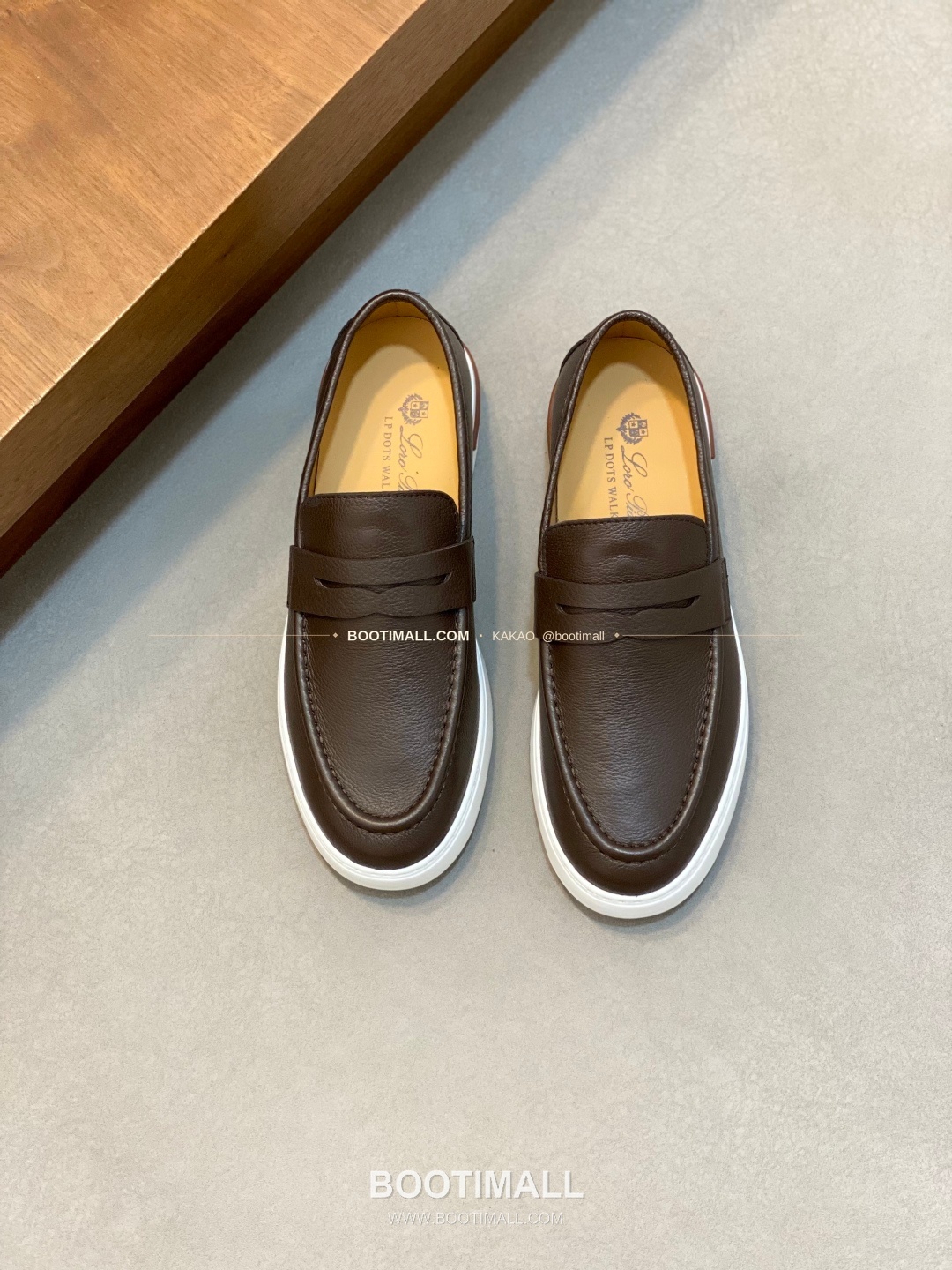 로로피아나 송아지가죽 스웨이드 믹스 로고 슬립온 다크브라운 Loro Piana Calfskin Suede Mix Logo Slip-On Sneakers 1