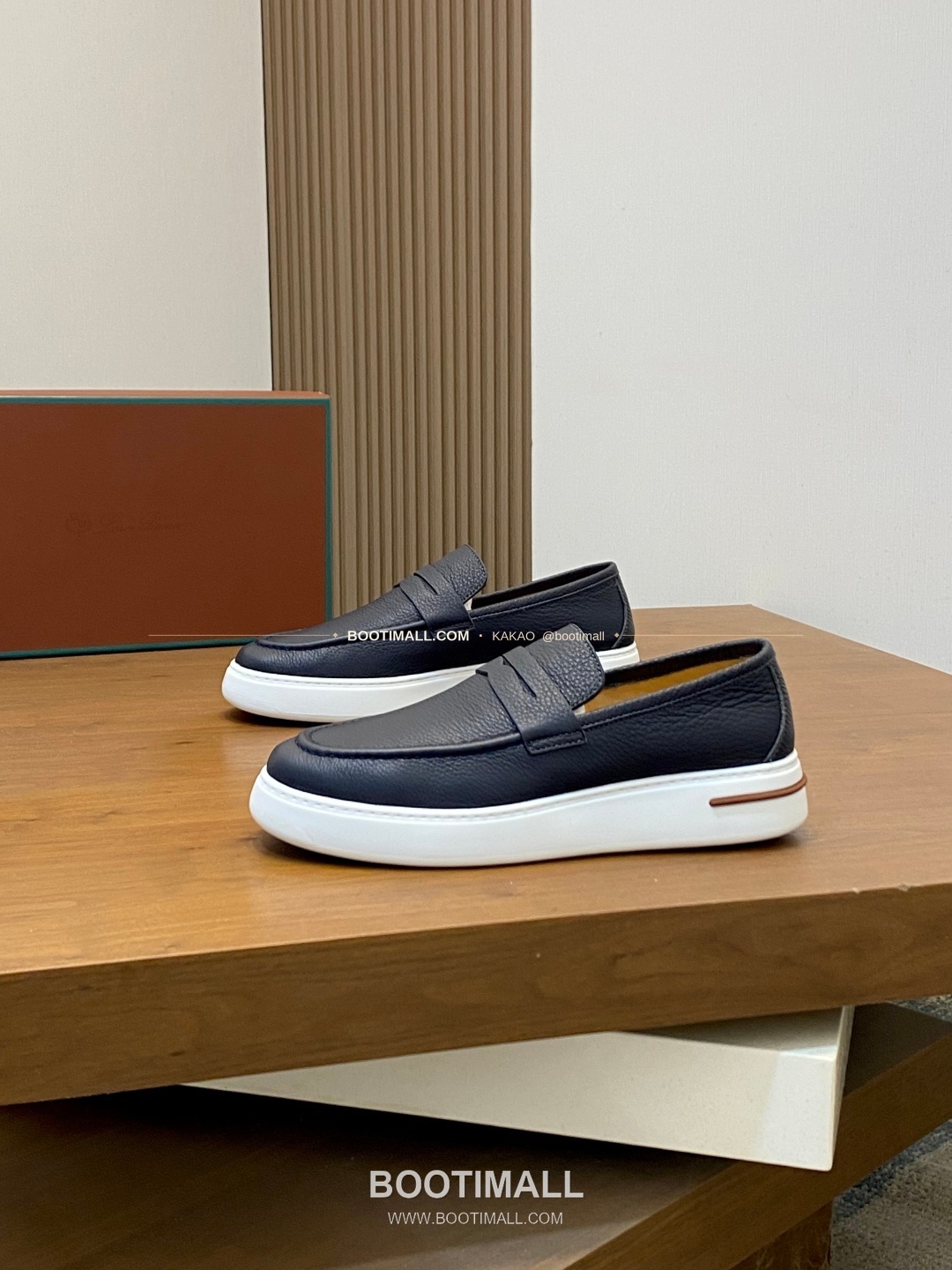 로로피아나 송아지가죽 스웨이드 믹스 로고 슬립온 네이비 Loro Piana Calfskin Suede Mix Logo Slip-On Sneakers 3