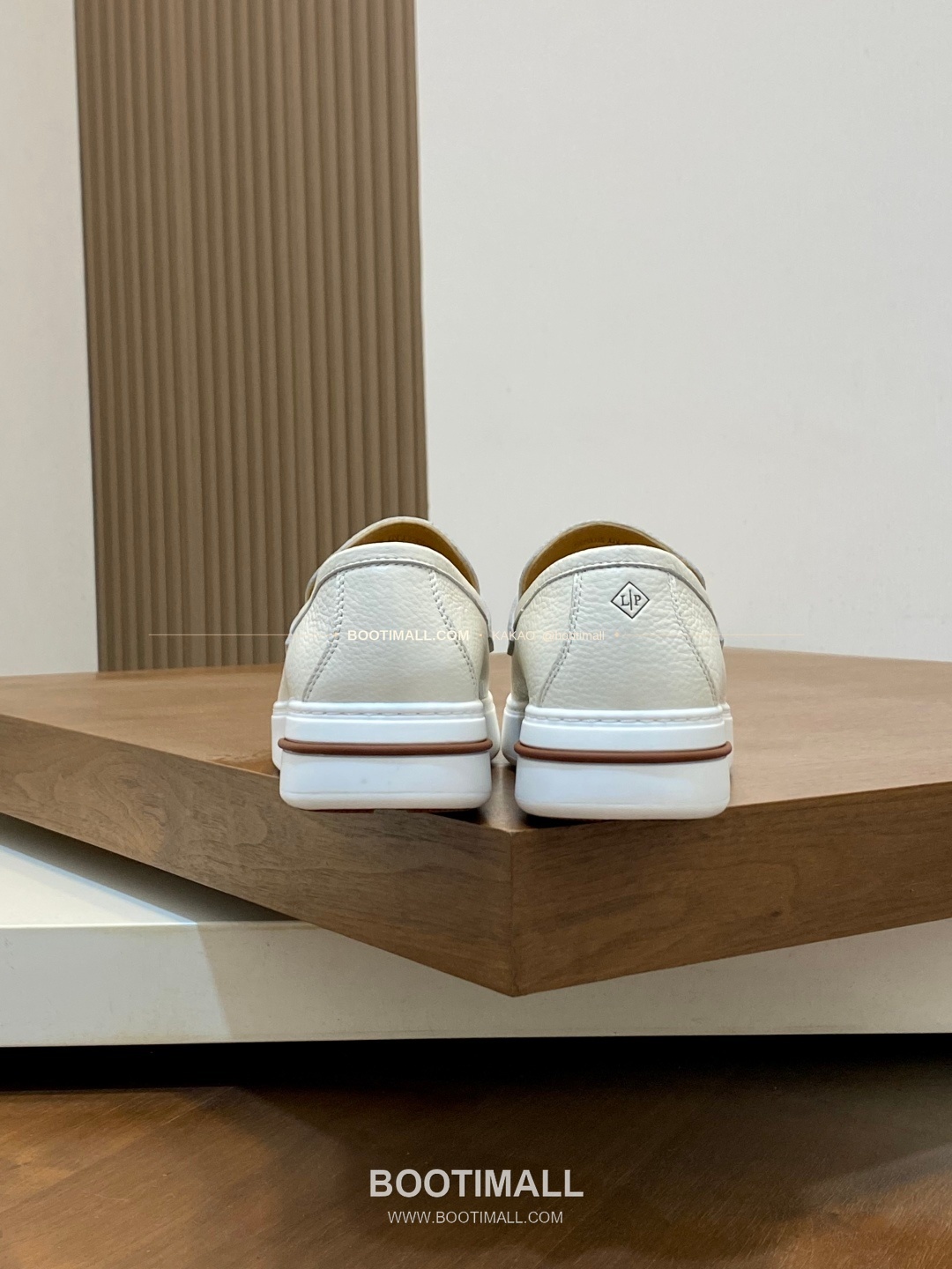 로로피아나 송아지가죽 스웨이드 믹스 로고 슬립온 화이트 Loro Piana Calfskin Suede Mix Logo Slip-On Sneakers 8