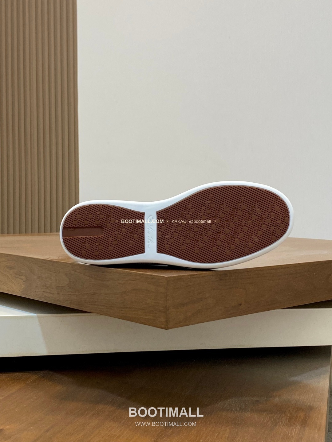 로로피아나 송아지가죽 스웨이드 믹스 로고 슬립온 화이트 Loro Piana Calfskin Suede Mix Logo Slip-On Sneakers 9