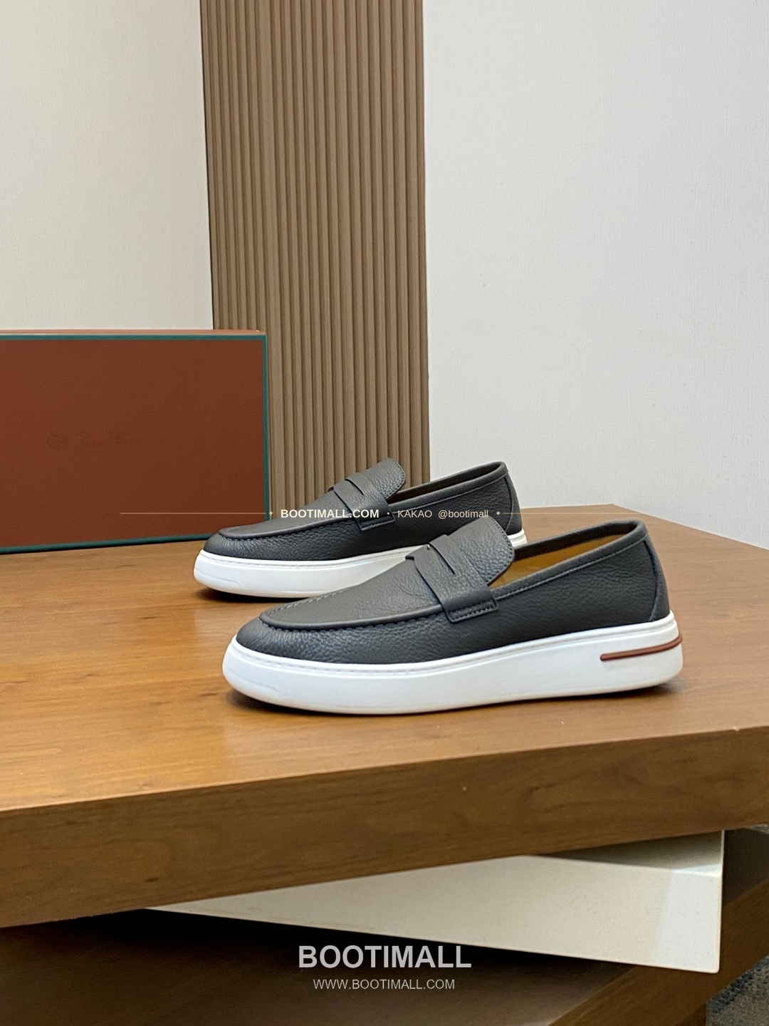 로로피아나 송아지가죽 스웨이드 믹스 로고 슬립온 그레이 Loro Piana Calfskin Suede Mix Logo Slip-On Sneakers 3