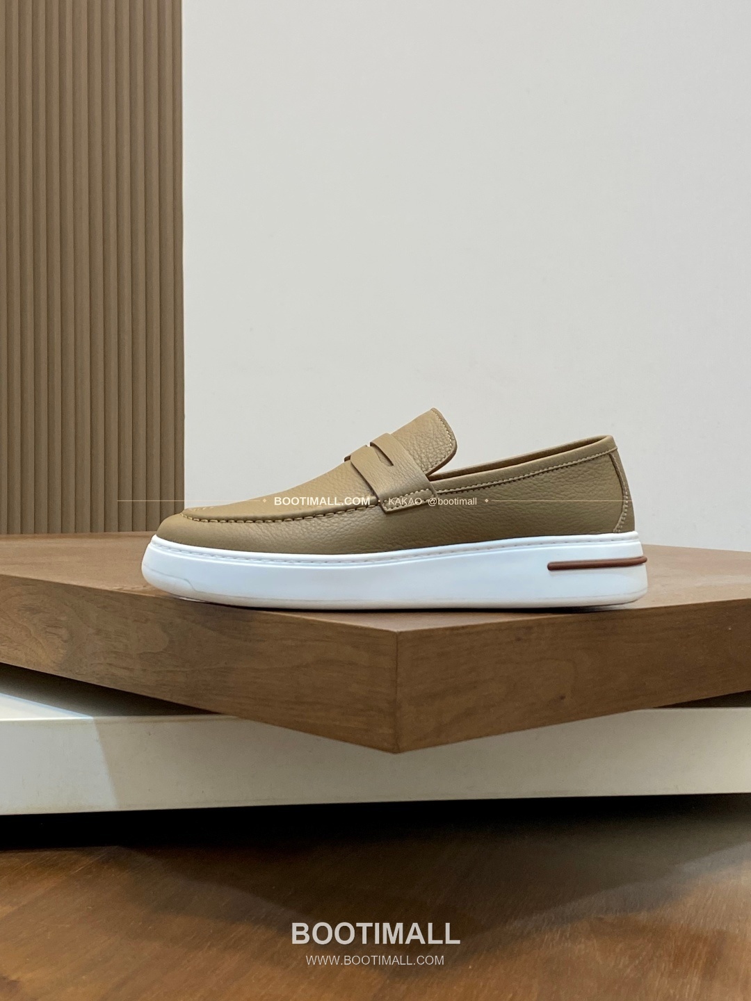 로로피아나 송아지가죽 스웨이드 믹스 로고 슬립온 브라운 Loro Piana Calfskin Suede Mix Logo Slip-On Sneakers 2