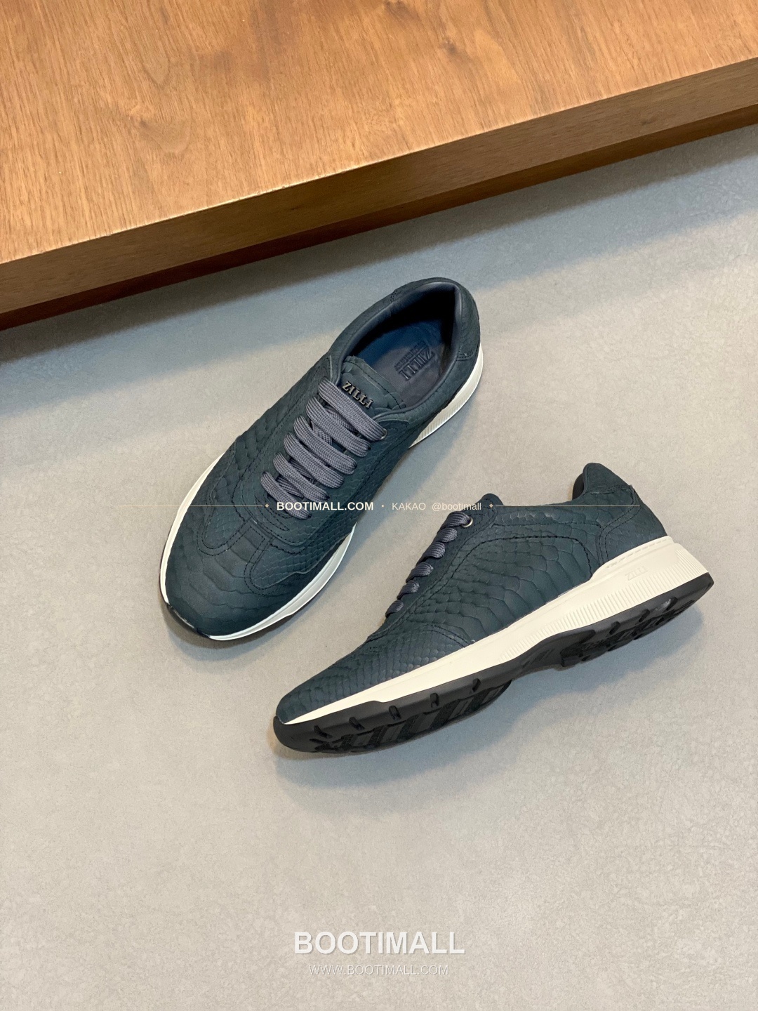 질리 그레인 송아지가죽 스티치 로고 레이스업 스니커즈 네이비 ZILLI Grained Calfskin Stitch Logo Lace-Up Sneakers 5