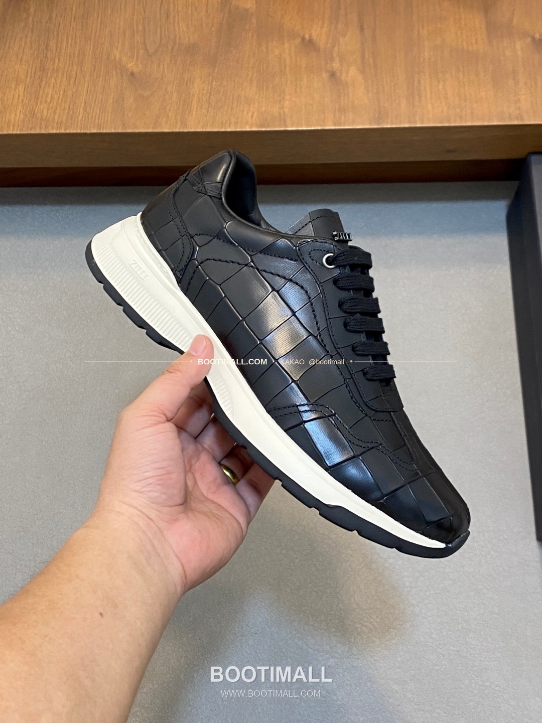 질리 그레인 송아지가죽 스티치 로고 레이스업 스니커즈 블랙 ZILLI Grained Calfskin Stitch Logo Lace-Up Sneakers 4