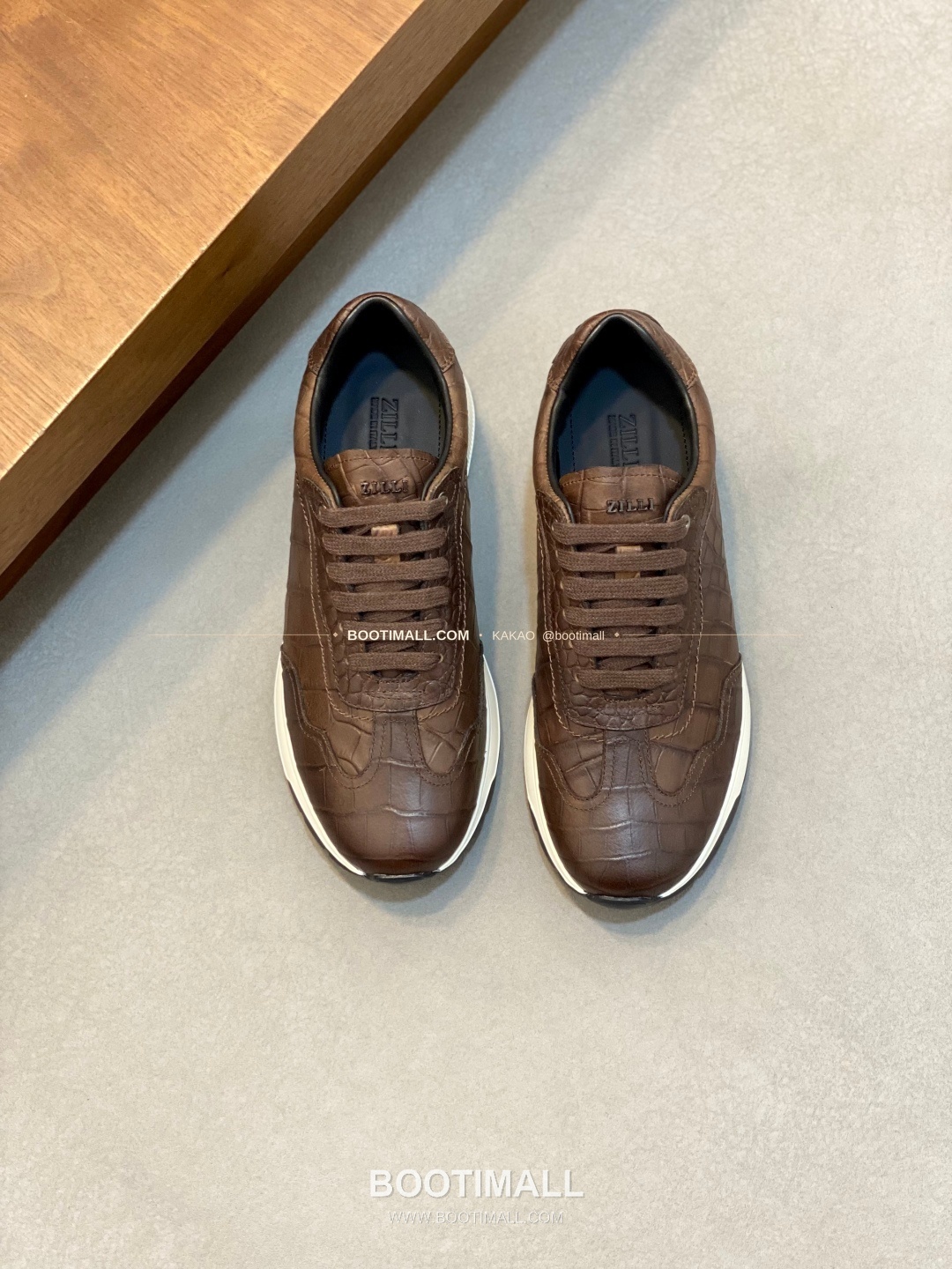 질리 그레인 송아지가죽 스티치 로고 레이스업 스니커즈 브라운 ZILLI Grained Calfskin Stitch Logo Lace-Up Sneakers 1