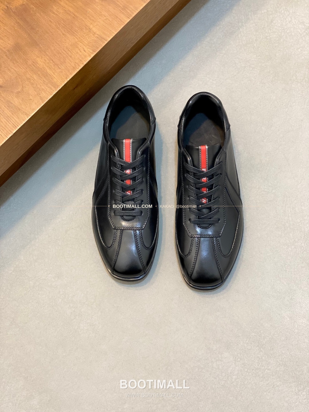 프라다 메쉬 가죽 믹스 로고 레이스업 스니커즈 블랙 Prada Mesh Calfskin Mix Logo Lace-Up Sneakers 1