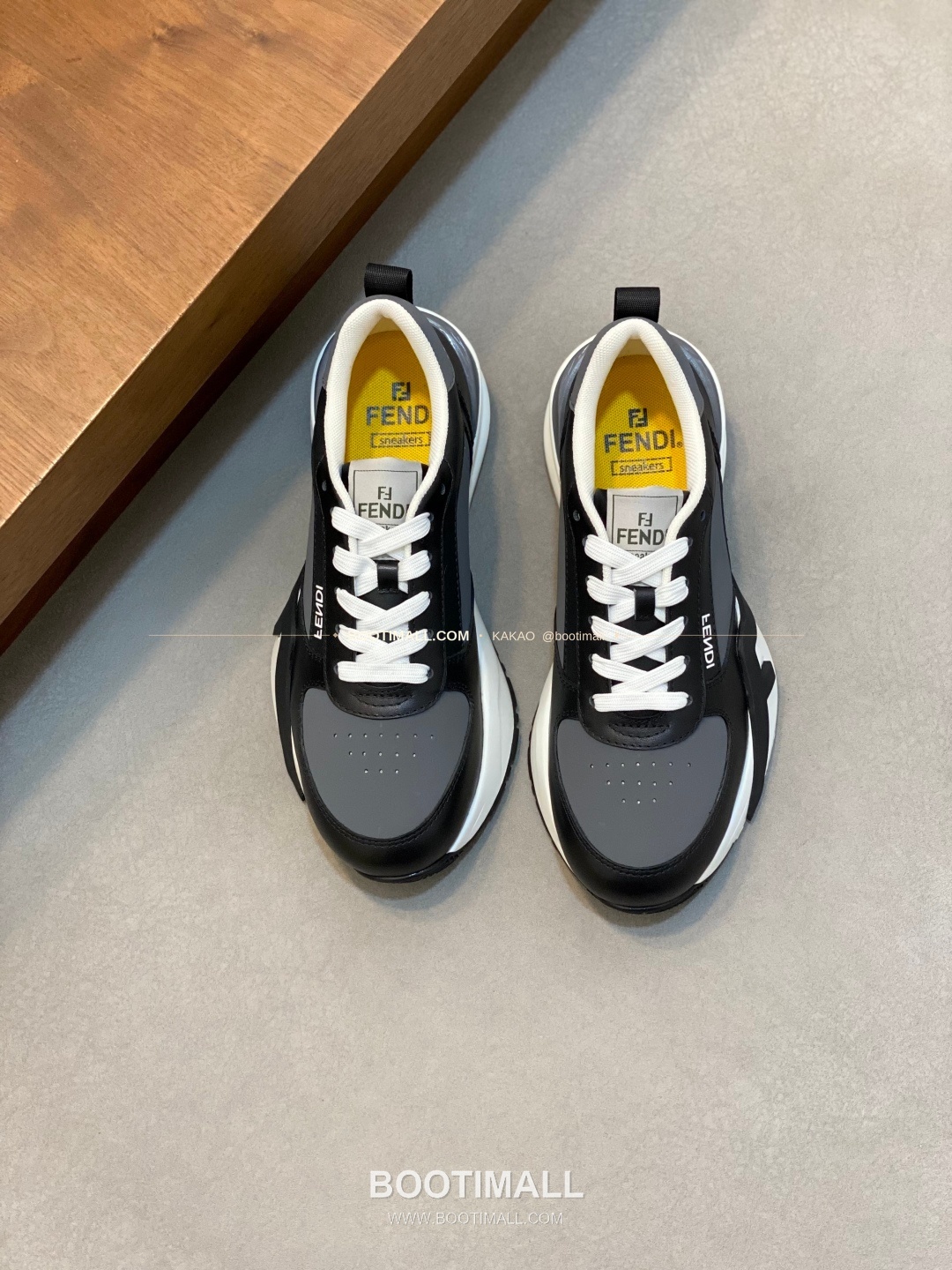 펜디 플로우 테크패브릭 레더 로고 밴딩 스니커즈 그레이 Fendi Flow Tech Fabric Leather Logo Band Sneakers 1