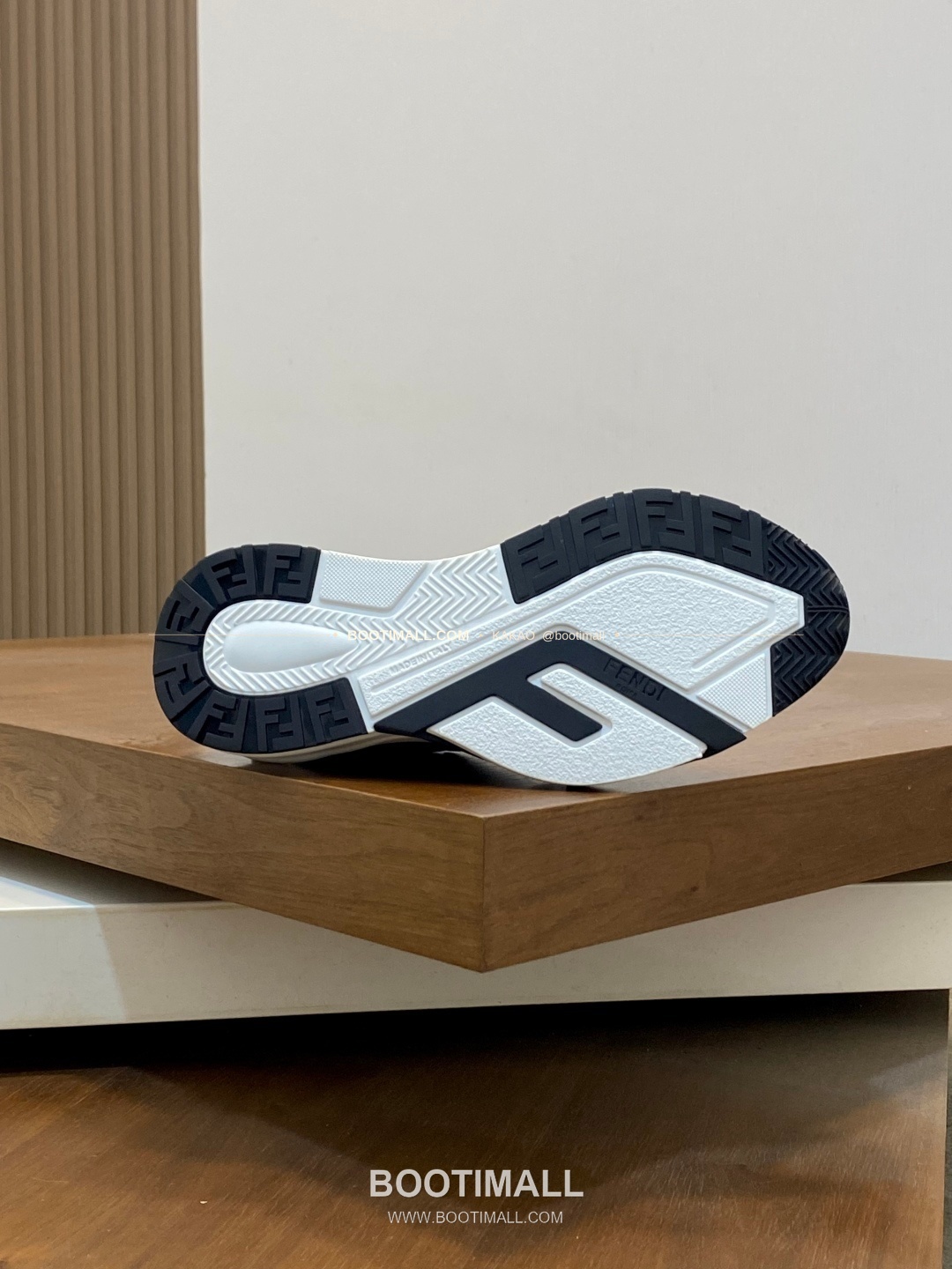 펜디 플로우 테크패브릭 레더 로고 밴딩 스니커즈 그레이 Fendi Flow Tech Fabric Leather Logo Band Sneakers 9