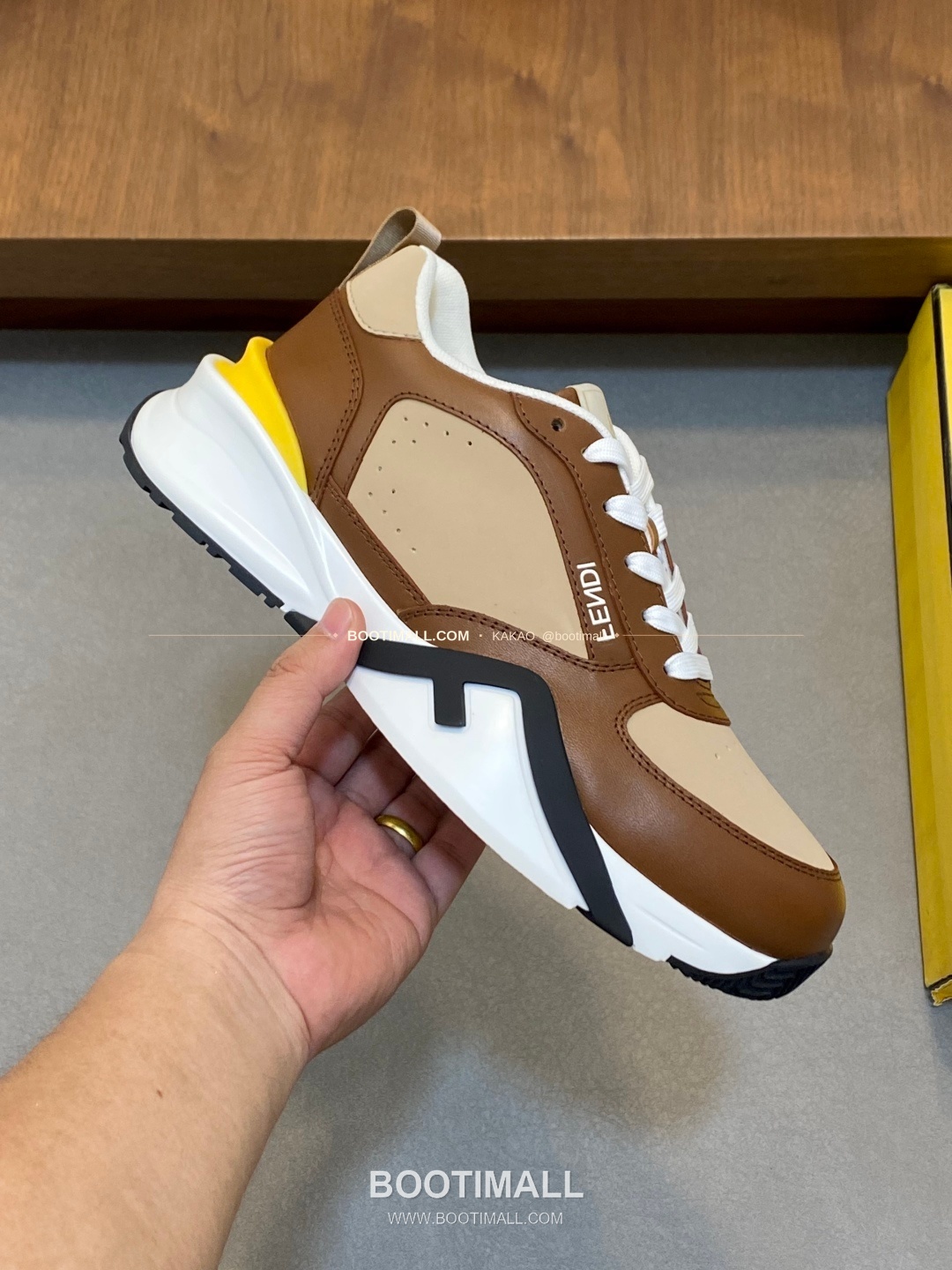 펜디 플로우 테크패브릭 레더 로고 밴딩 스니커즈 브라운 Fendi Flow Tech Fabric Leather Logo Band Sneakers 4