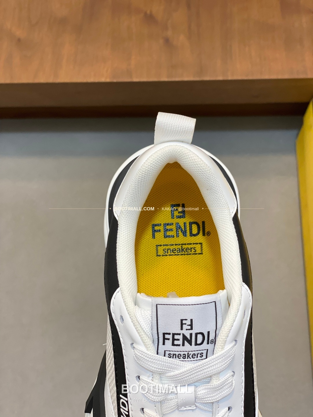 펜디 플로우 테크패브릭 레더 로고 밴딩 스니커즈 화이트 Fendi Flow Tech Fabric Leather Logo Band Sneakers 7