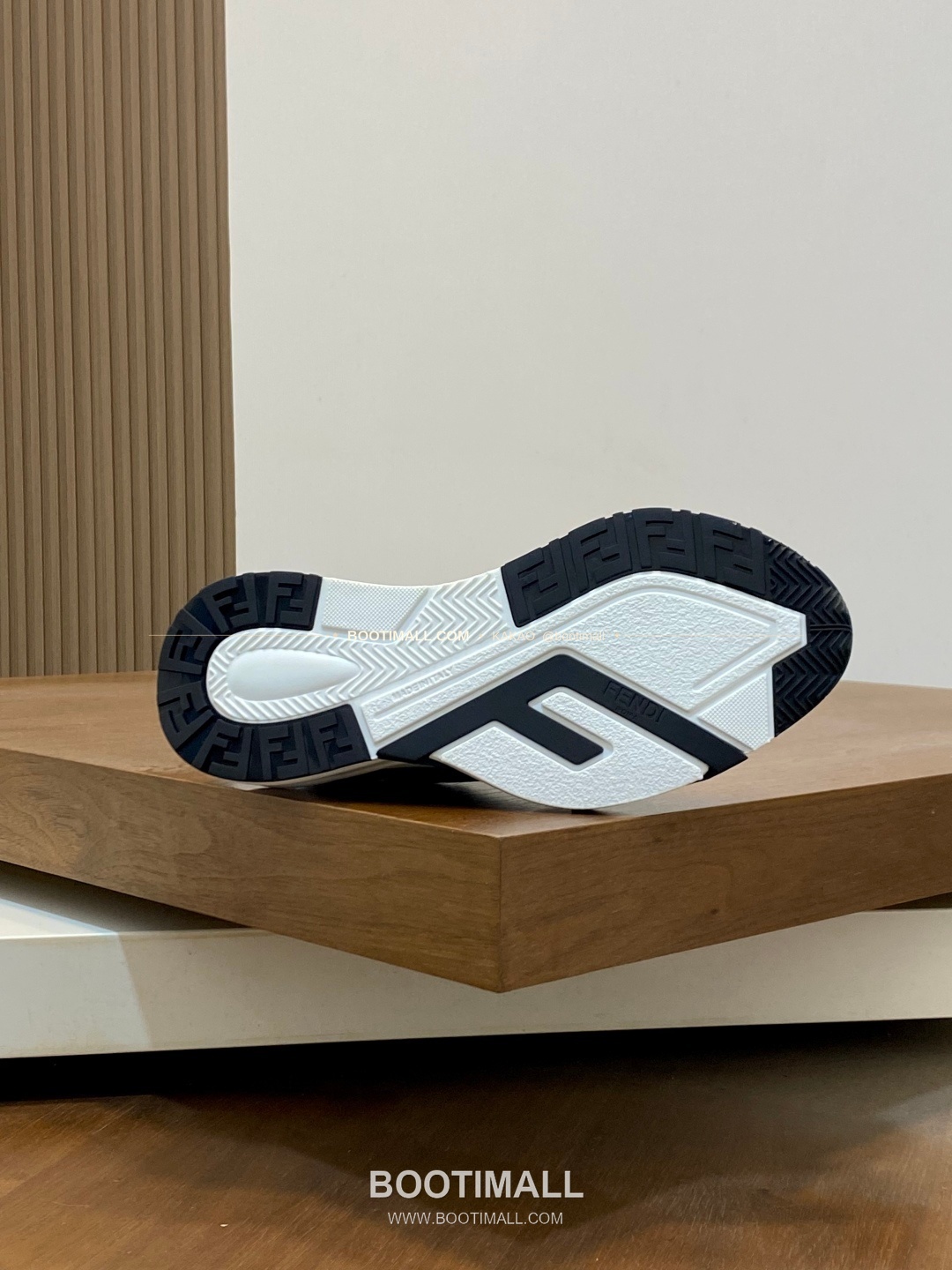 펜디 플로우 테크패브릭 레더 로고 밴딩 스니커즈 블랙 Fendi Flow Tech Fabric Leather Logo Band Sneakers 9