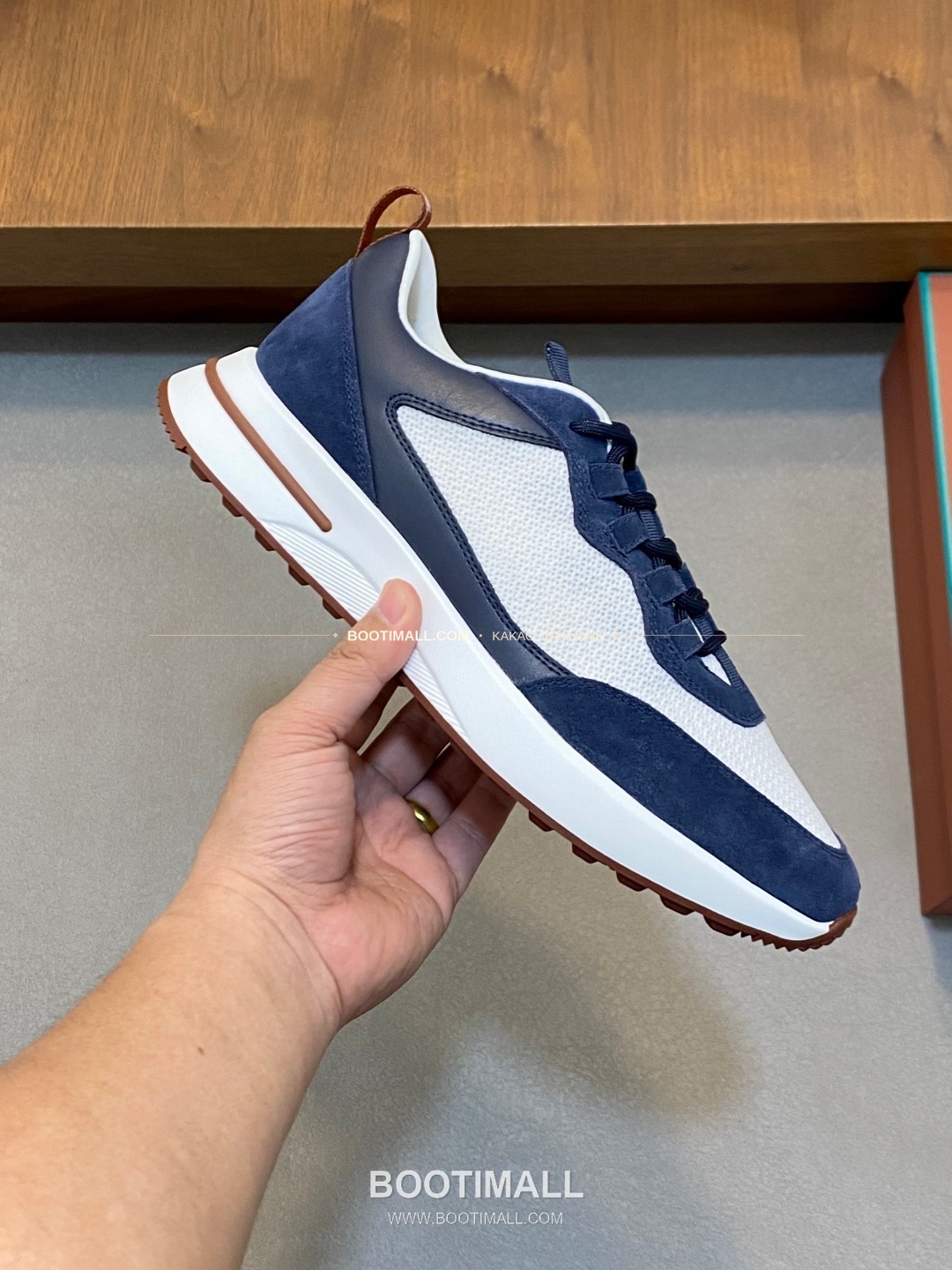 로로피아나 캐시미어 플라이니트 메쉬 레더 로고 레이스업 스니커즈 Loro Piana Cashmere Flyknit Mesh Leather Logo Lace-Up Sneakers 4