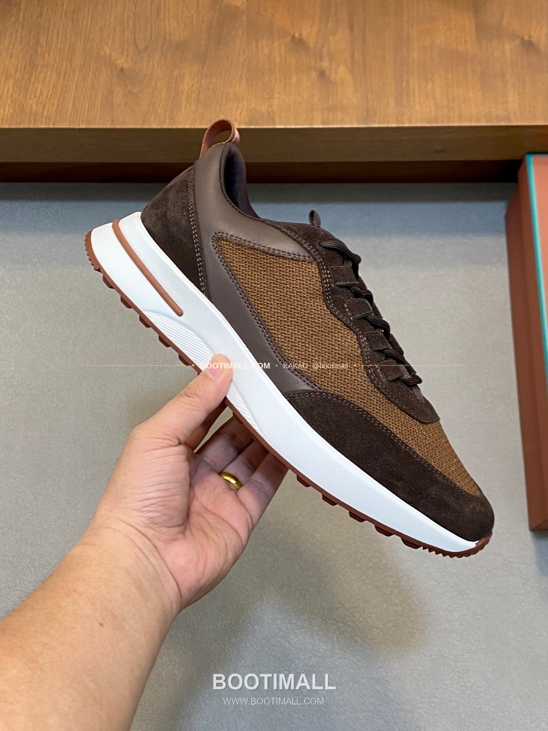 로로피아나 캐시미어 플라이니트 메쉬 레더 로고 레이스업 스니커즈 브라운 Loro Piana Cashmere Flyknit Mesh Leather Logo Lace-Up Sneakers 4