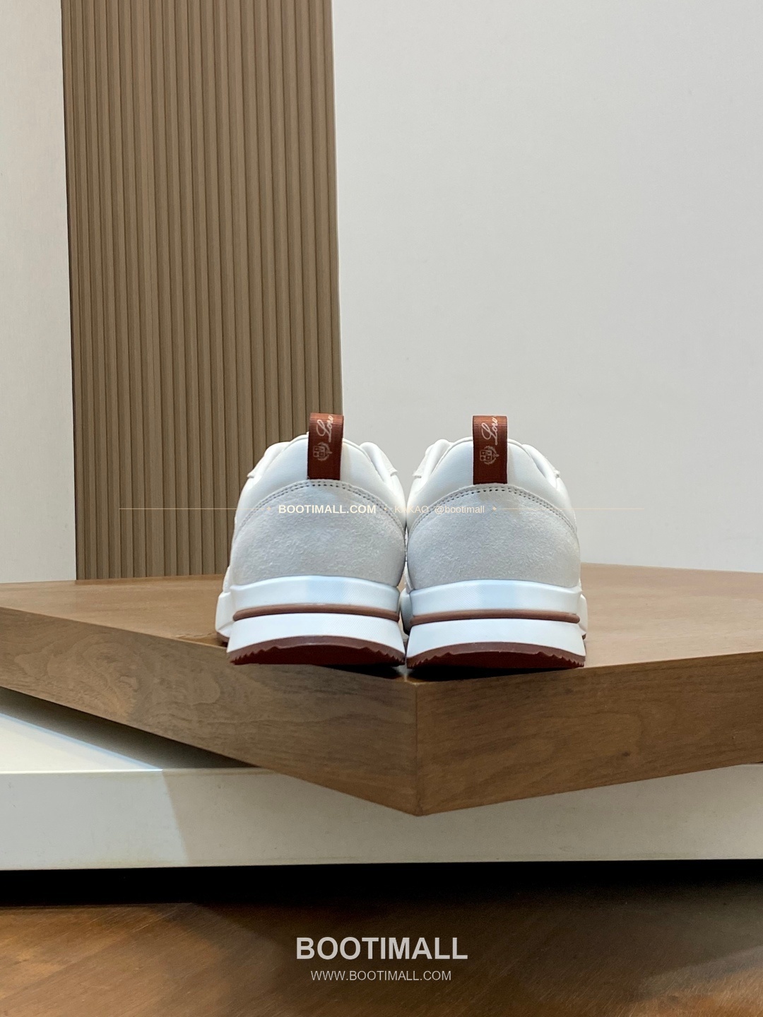 로로피아나 캐시미어 플라이니트 메쉬 레더 로고 레이스업 스니커즈 화이트 Loro Piana Cashmere Flyknit Mesh Leather Logo Lace-Up Sneakers 8