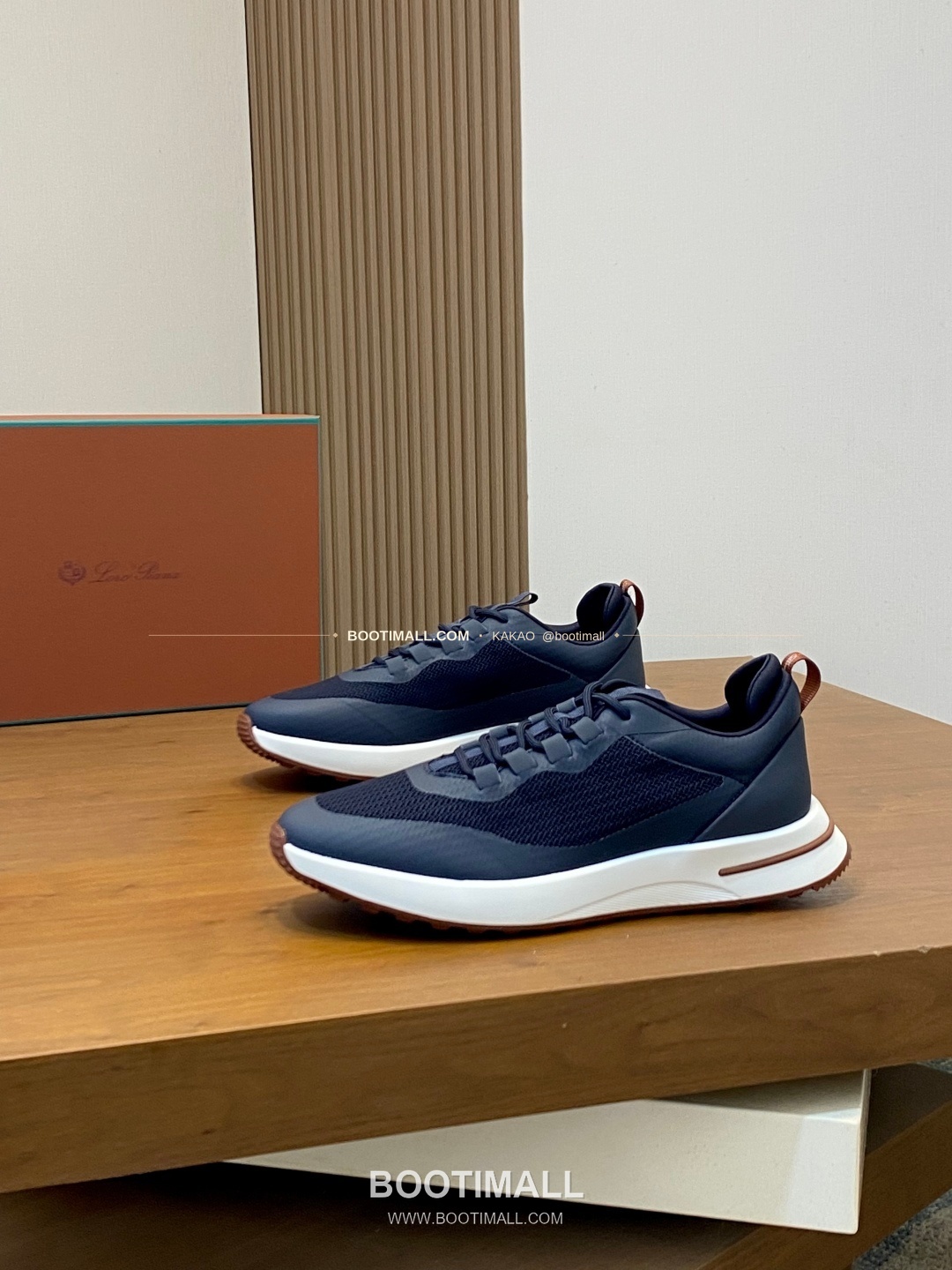 로로피아나 캐시미어 플라이니트 메쉬 로고 레이스업 스니커즈 네이비 Loro Piana Cashmere Flyknit Mesh Logo Lace-Up Sneakers 3