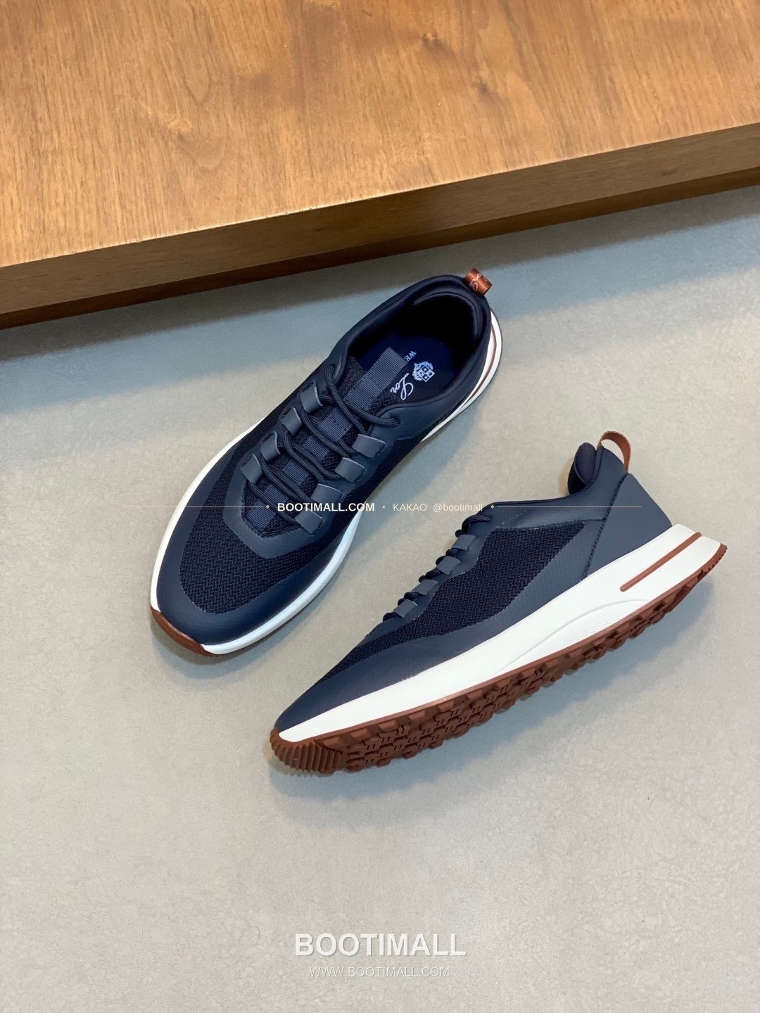 로로피아나 캐시미어 플라이니트 메쉬 로고 레이스업 스니커즈 네이비 Loro Piana Cashmere Flyknit Mesh Logo Lace-Up Sneakers 5