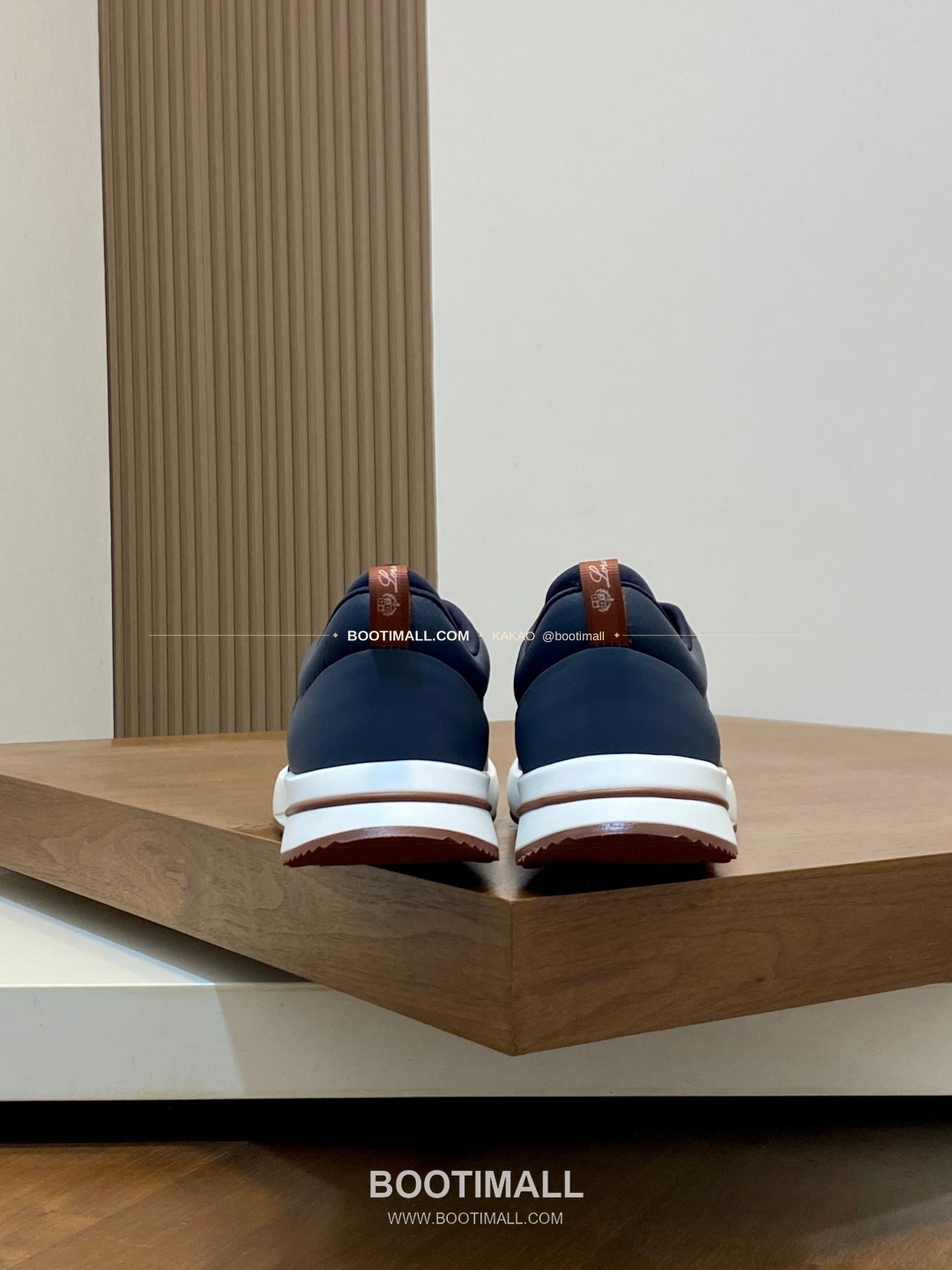 로로피아나 캐시미어 플라이니트 메쉬 로고 레이스업 스니커즈 네이비 Loro Piana Cashmere Flyknit Mesh Logo Lace-Up Sneakers 8