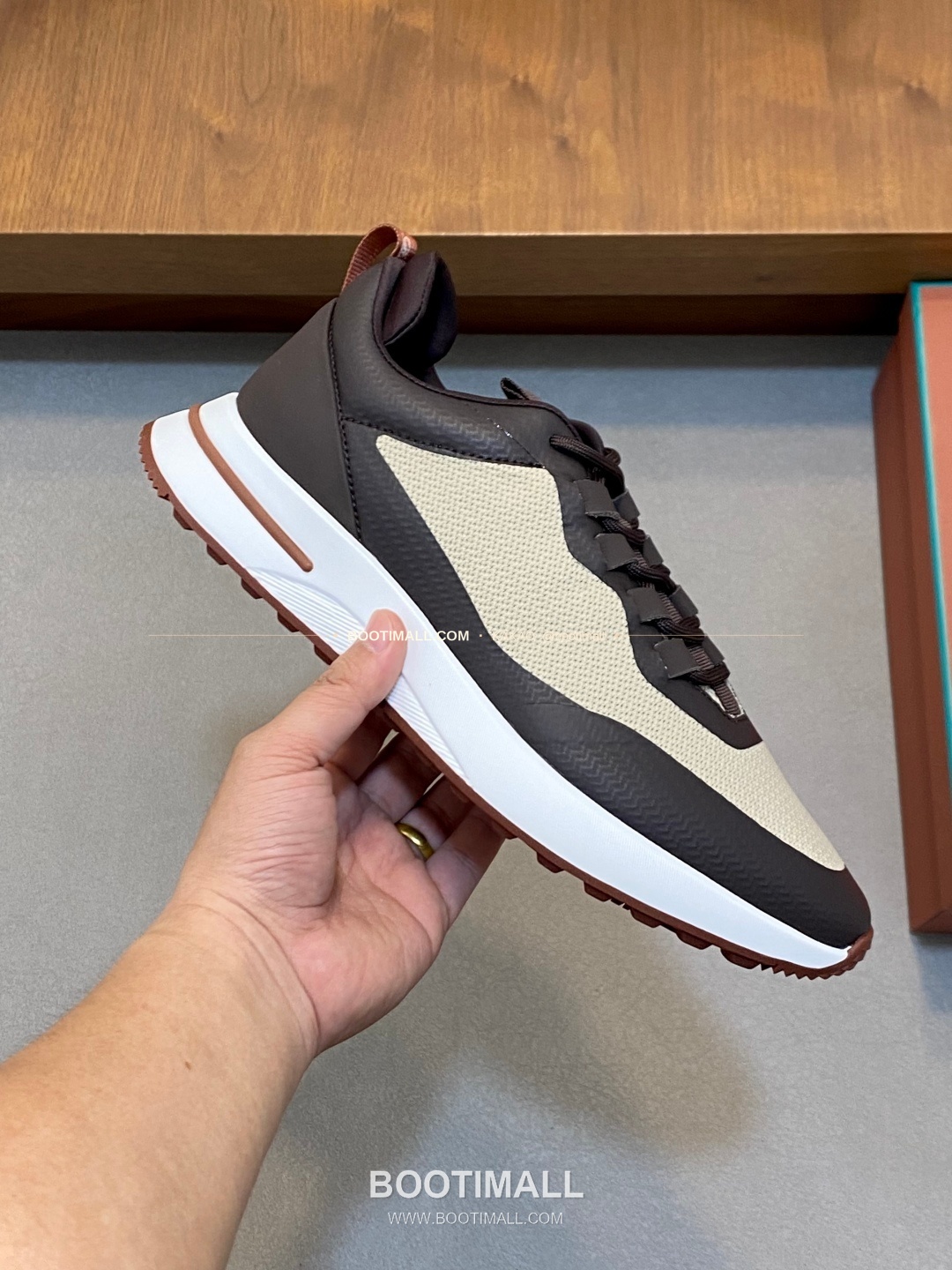 로로피아나 캐시미어 플라이니트 메쉬 로고 레이스업 스니커즈 Loro Piana Cashmere Flyknit Mesh Logo Lace-Up Sneakers 4