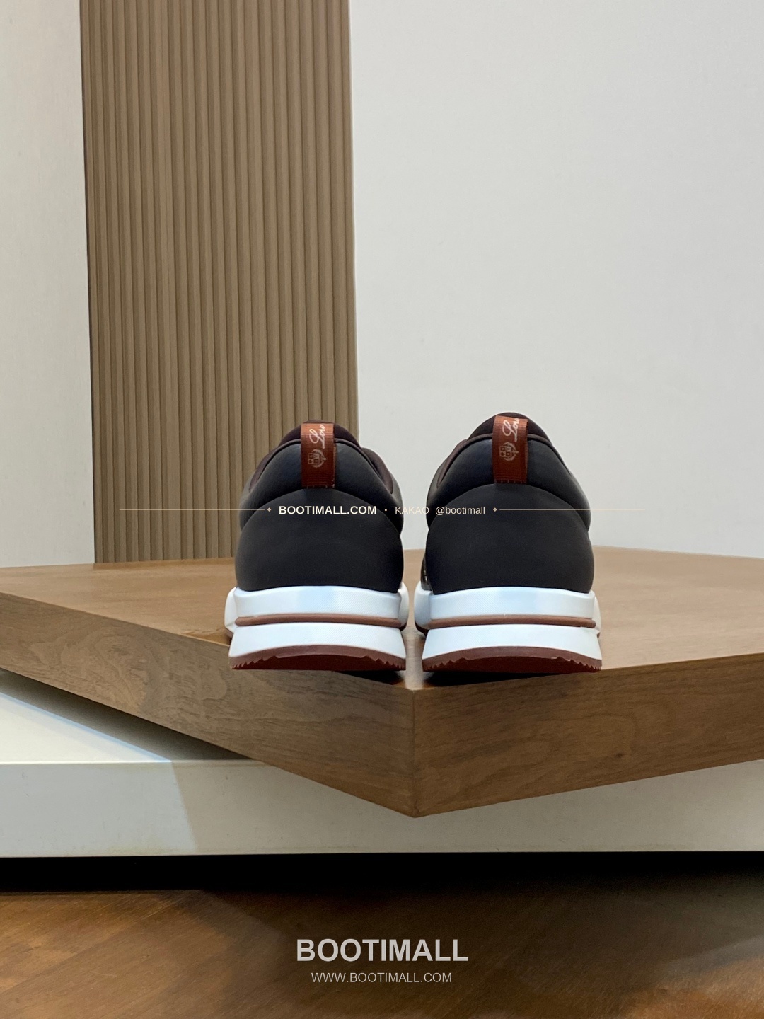 로로피아나 캐시미어 플라이니트 메쉬 로고 레이스업 스니커즈 Loro Piana Cashmere Flyknit Mesh Logo Lace-Up Sneakers 8