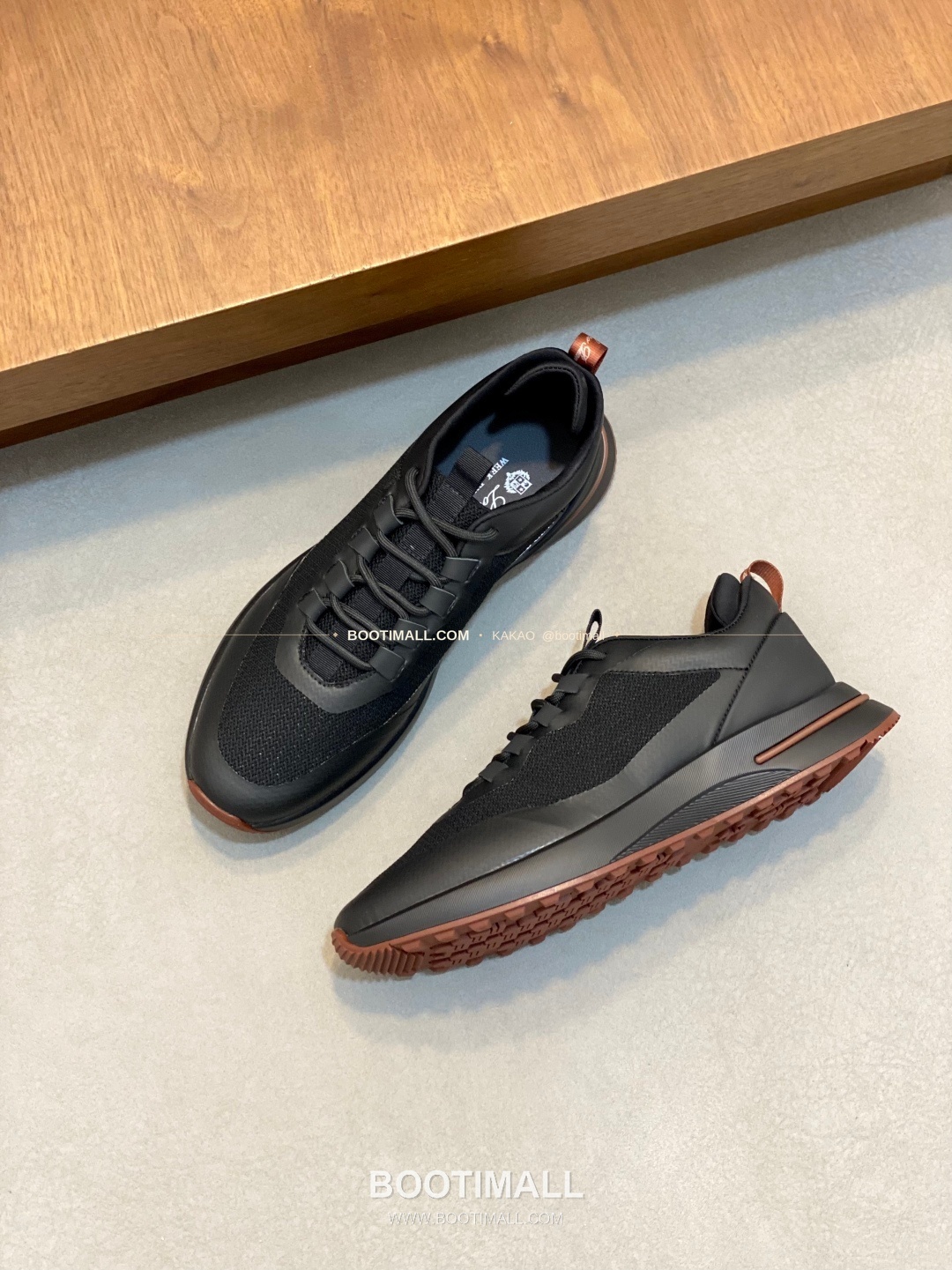 로로피아나 캐시미어 플라이니트 메쉬 로고 레이스업 스니커즈 블랙 Loro Piana Cashmere Flyknit Mesh Logo Lace-Up Sneakers 5