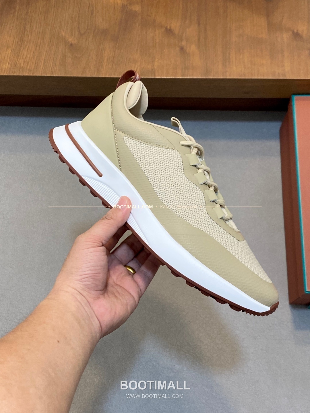 로로피아나 캐시미어 플라이니트 메쉬 로고 레이스업 스니커즈 Loro Piana Cashmere Flyknit Mesh Logo Lace-Up Sneakers 4