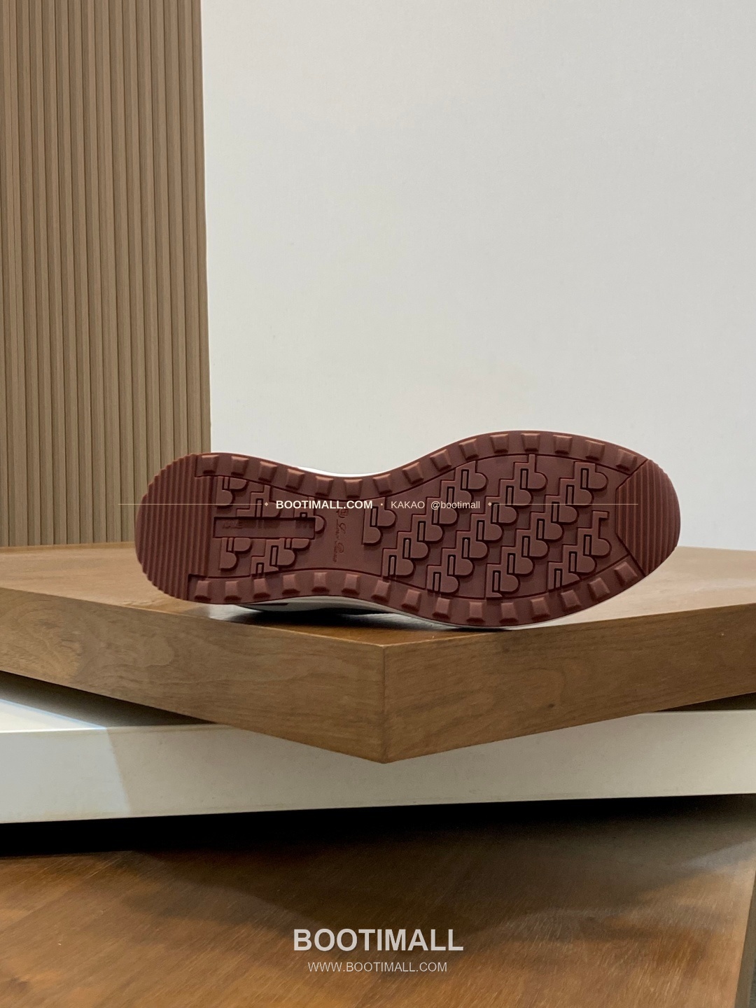 로로피아나 캐시미어 플라이니트 메쉬 로고 레이스업 스니커즈 Loro Piana Cashmere Flyknit Mesh Logo Lace-Up Sneakers 9