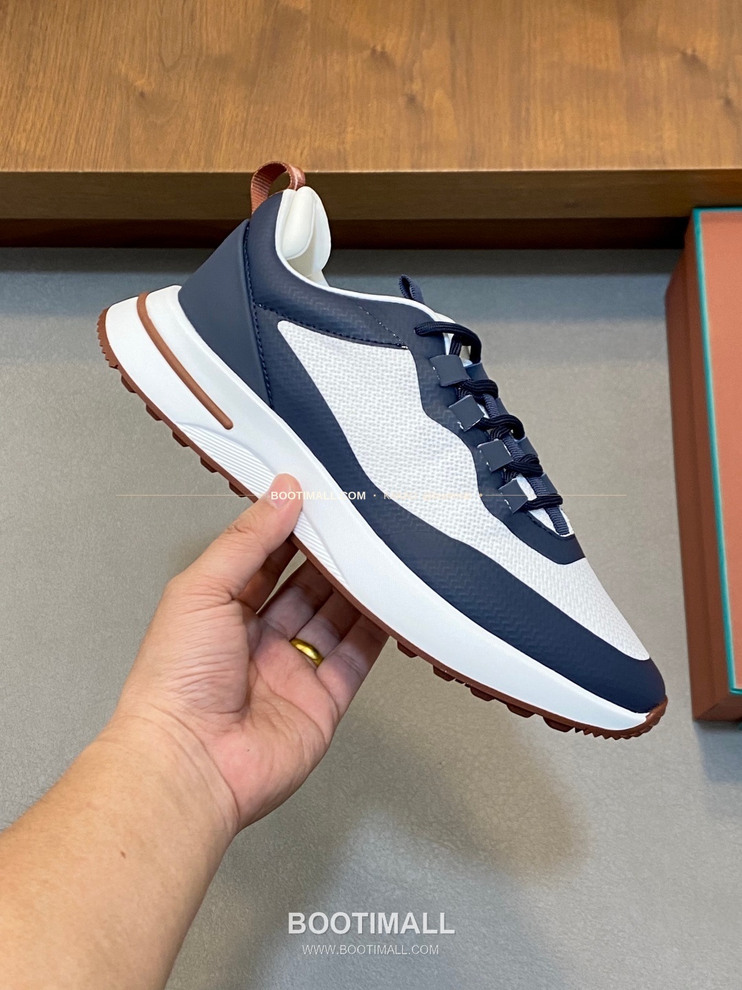 로로피아나 캐시미어 플라이니트 메쉬 로고 레이스업 스니커즈 Loro Piana Cashmere Flyknit Mesh Logo Lace-Up Sneakers 4