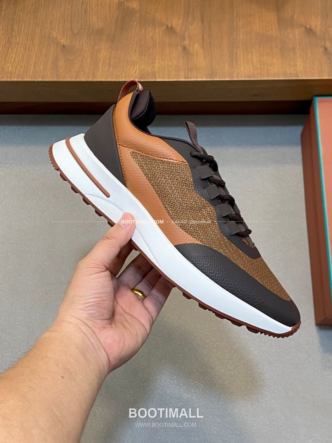 로로피아나 캐시미어 플라이니트 메쉬 로고 레이스업 스니커즈 브라운 Loro Piana Cashmere Flyknit Mesh Logo Lace-Up Sneakers 4