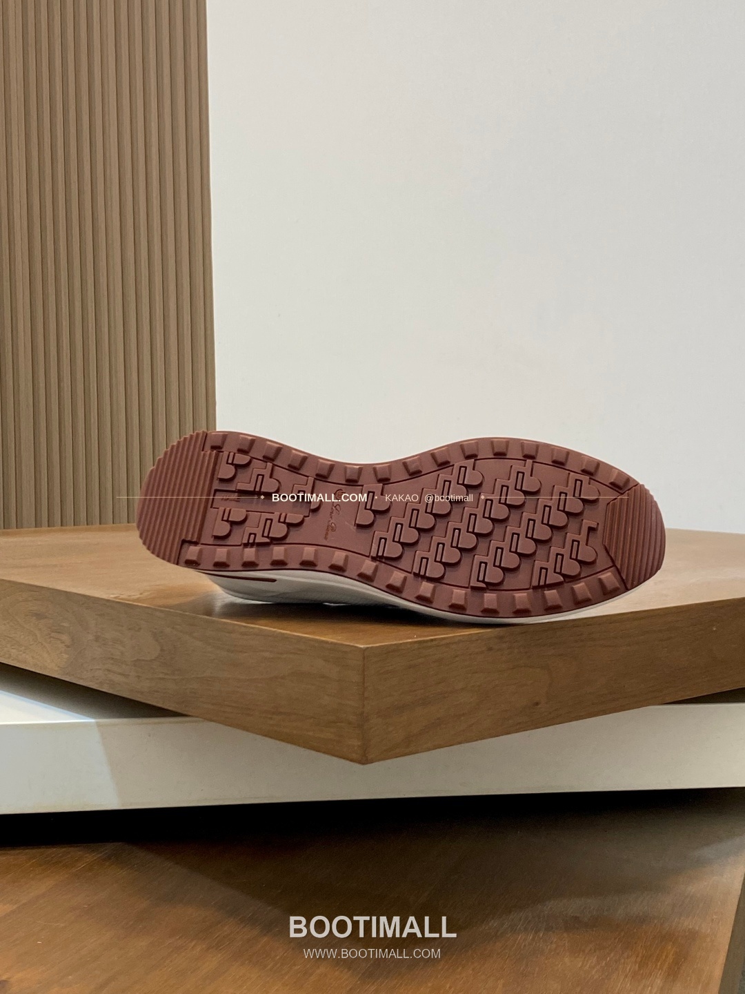 로로피아나 캐시미어 플라이니트 메쉬 로고 레이스업 스니커즈 화이트 Loro Piana Cashmere Flyknit Mesh Logo Lace-Up Sneakers 9