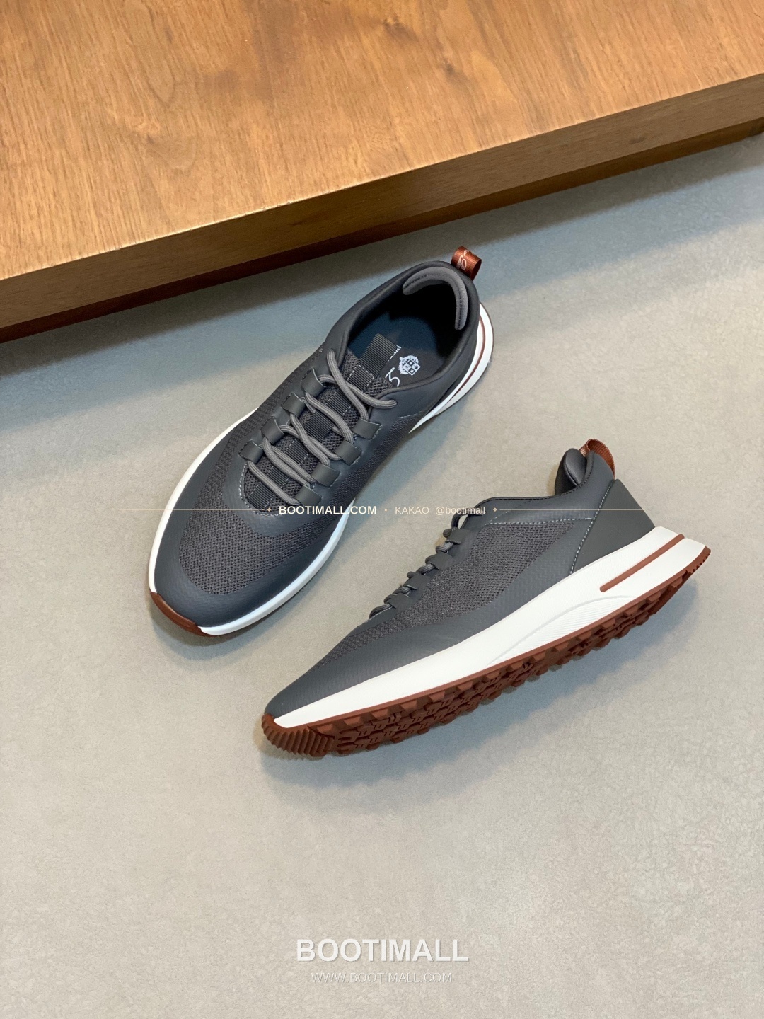 로로피아나 캐시미어 플라이니트 메쉬 로고 레이스업 스니커즈 그레이 Loro Piana Cashmere Flyknit Mesh Logo Lace-Up Sneakers 5