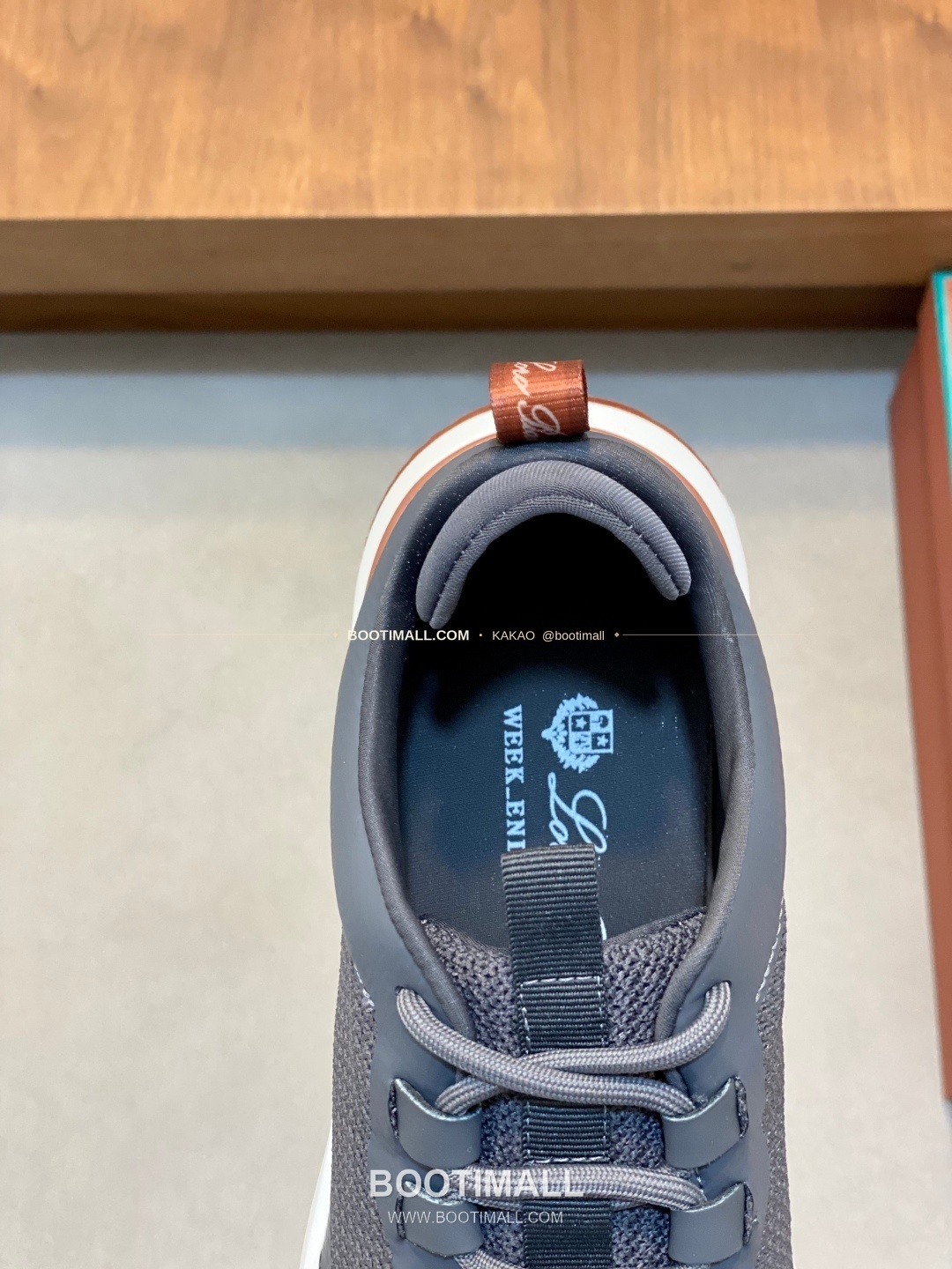 로로피아나 캐시미어 플라이니트 메쉬 로고 레이스업 스니커즈 그레이 Loro Piana Cashmere Flyknit Mesh Logo Lace-Up Sneakers 7