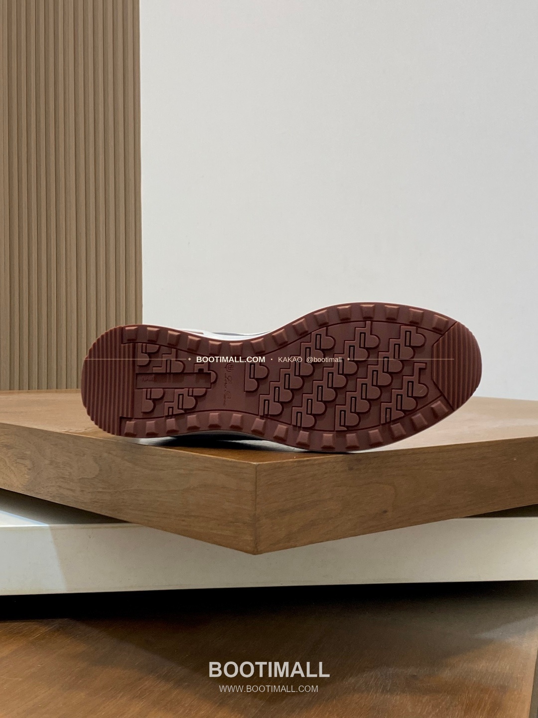 로로피아나 캐시미어 플라이니트 메쉬 로고 레이스업 스니커즈 Loro Piana Cashmere Flyknit Mesh Logo Lace-Up Sneakers 9