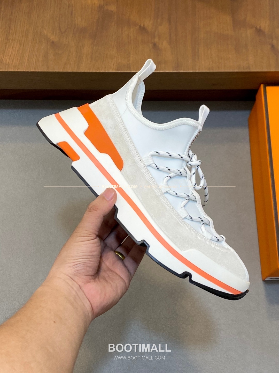 에르메스 바운싱 송아지가죽 엘라스틱 패브릭 로고 레이스업 스니커즈 화이트 Hermes Bouncing Calfskin Elastic Fabric Logo Lace-Up Sneakers 4