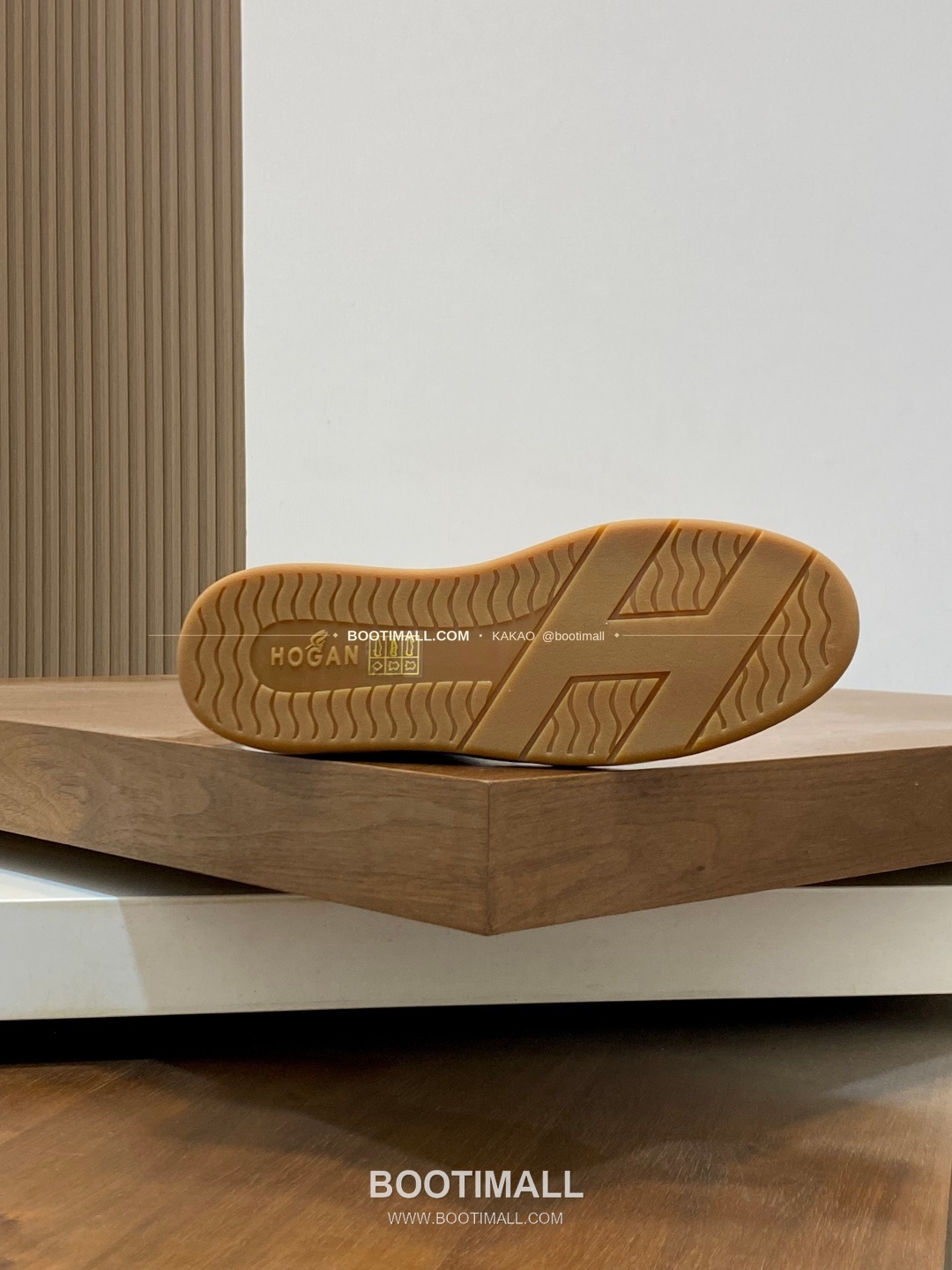 호간 H패치 송아지가죽 믹스 로고 레이스업 스니커즈 Hogan H Patch Calfskin Mix Logo Lace-Up Sneakers 9