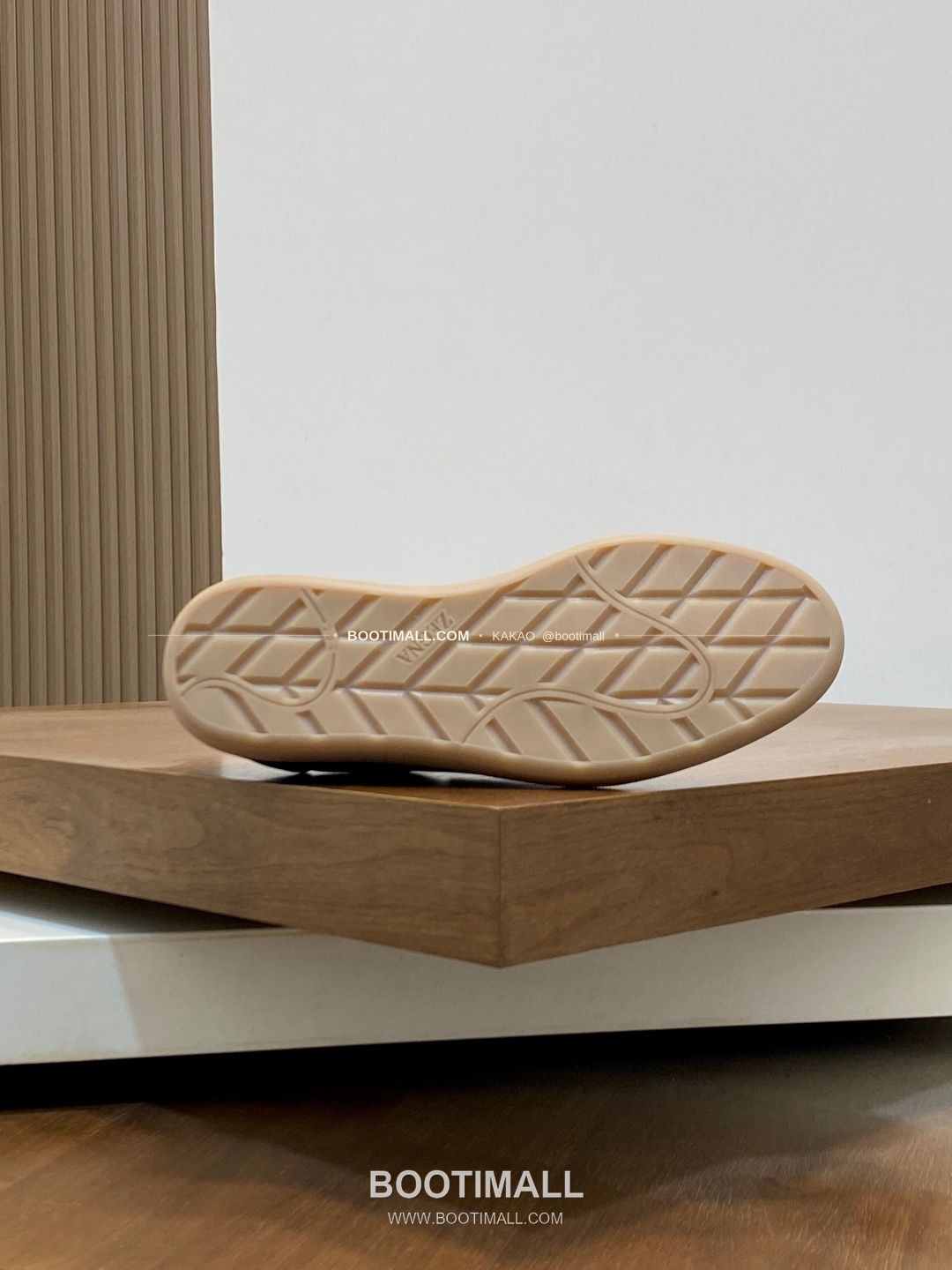 제냐 232 스웨이드 로고 레이스업 스니커즈 Zegna 232 Suede Logo Lace-Up Sneakers 9