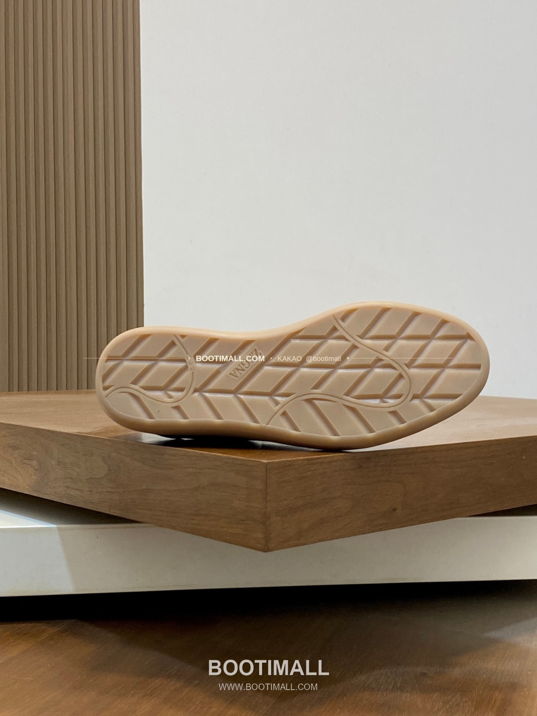 제냐 232 스웨이드 로고 레이스업 스니커즈 네이비 Zegna 232 Suede Logo Lace-Up Sneakers 9