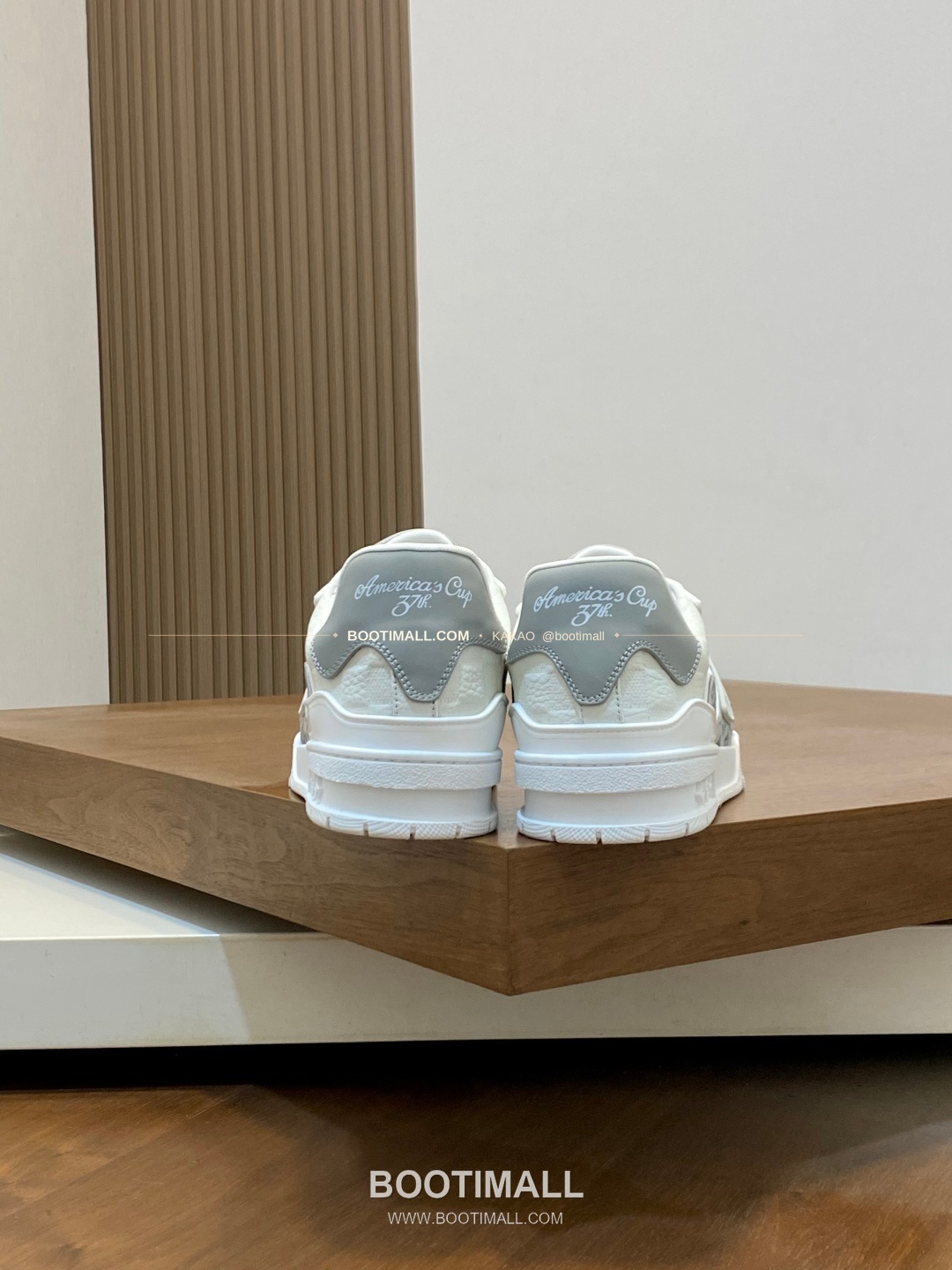 루이비통 트레이너 그레인가죽 로고 레이스업 스니커즈 Louis Vuitton Trainer Grained Calfskin Logo Lace-Up Sneakers 8