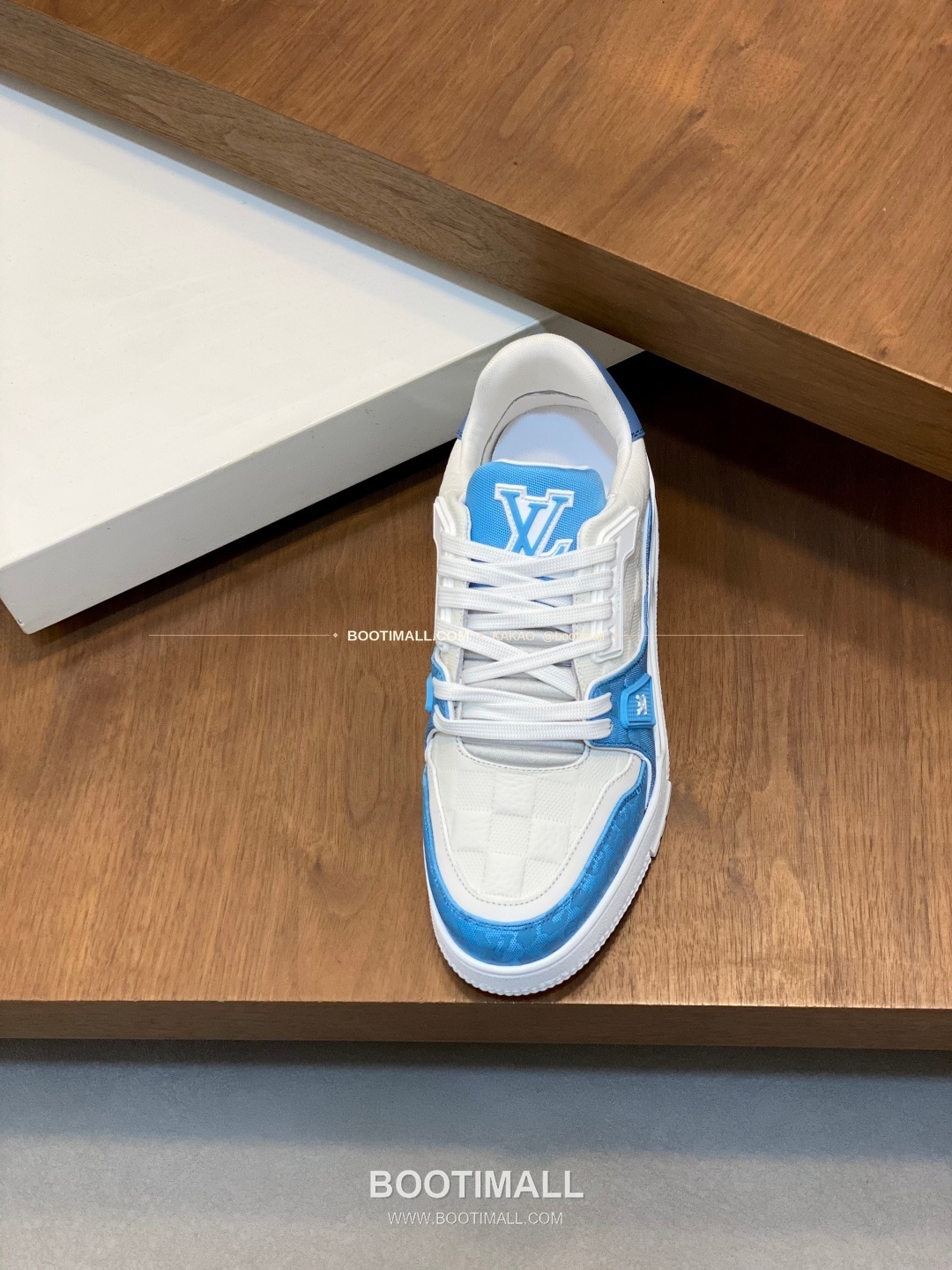 루이비통 트레이너 그레인가죽 로고 레이스업 스니커즈 스카이블루 Louis Vuitton Trainer Grained Calfskin Logo Lace-Up Sneakers 6