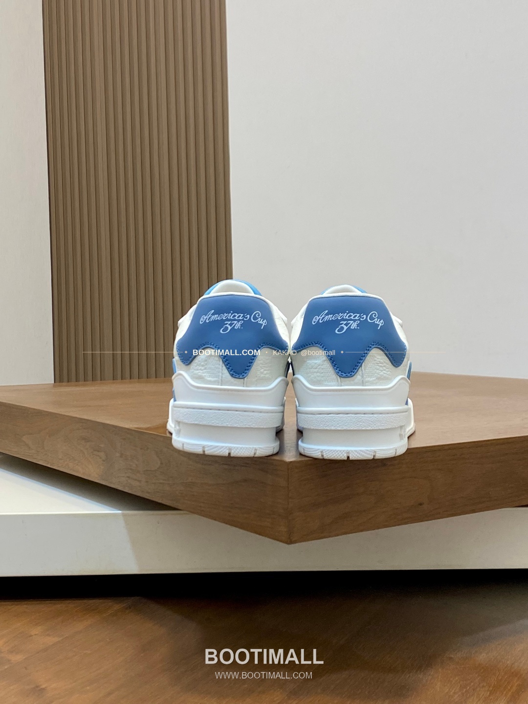 루이비통 트레이너 그레인가죽 로고 레이스업 스니커즈 스카이블루 Louis Vuitton Trainer Grained Calfskin Logo Lace-Up Sneakers 8