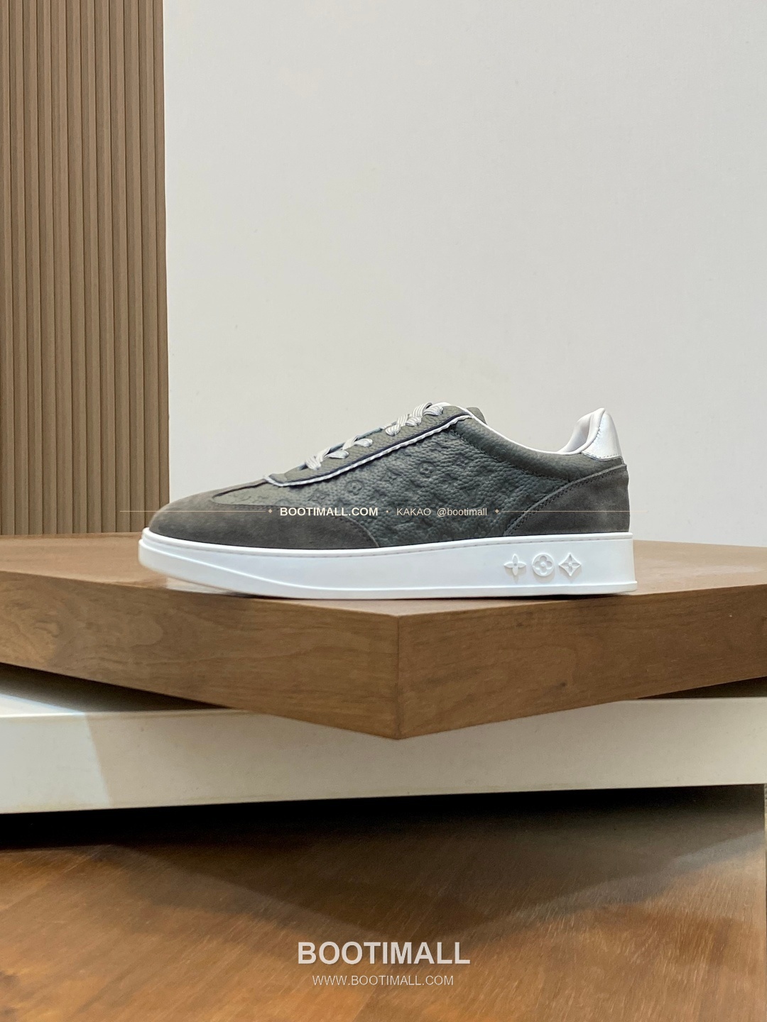 루이비통 송아지가죽 모노그램 로고 레이스업 스니커즈 카키 Louis Vuitton Calfskin Monogram Logo Lace-Up Sneakers 2