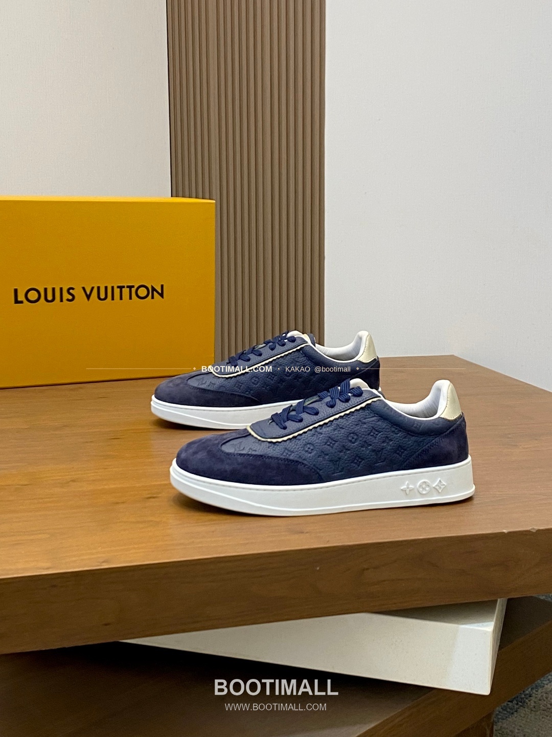 루이비통 송아지가죽 모노그램 로고 레이스업 스니커즈 네이비 Louis Vuitton Calfskin Monogram Logo Lace-Up Sneakers 3
