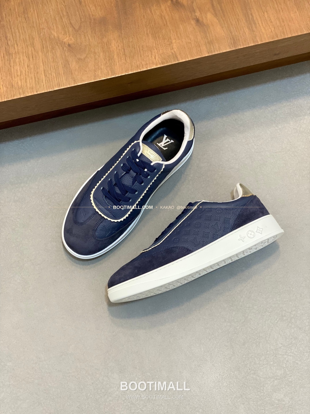 루이비통 송아지가죽 모노그램 로고 레이스업 스니커즈 네이비 Louis Vuitton Calfskin Monogram Logo Lace-Up Sneakers 5