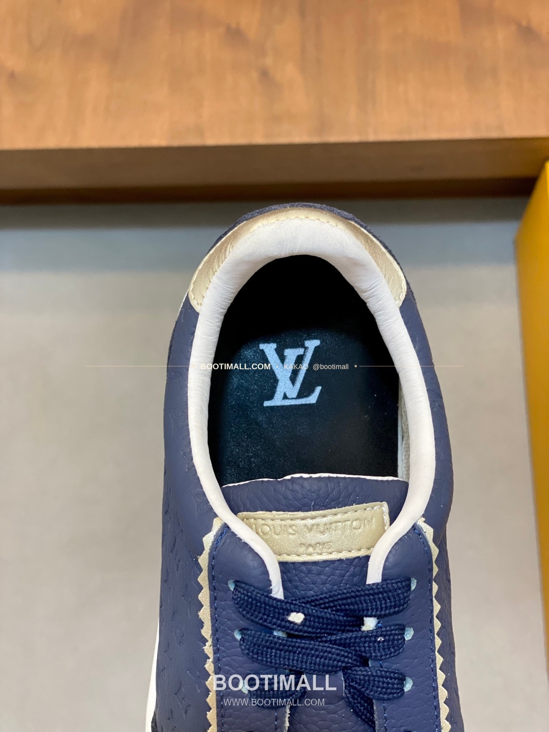 루이비통 송아지가죽 모노그램 로고 레이스업 스니커즈 네이비 Louis Vuitton Calfskin Monogram Logo Lace-Up Sneakers 7