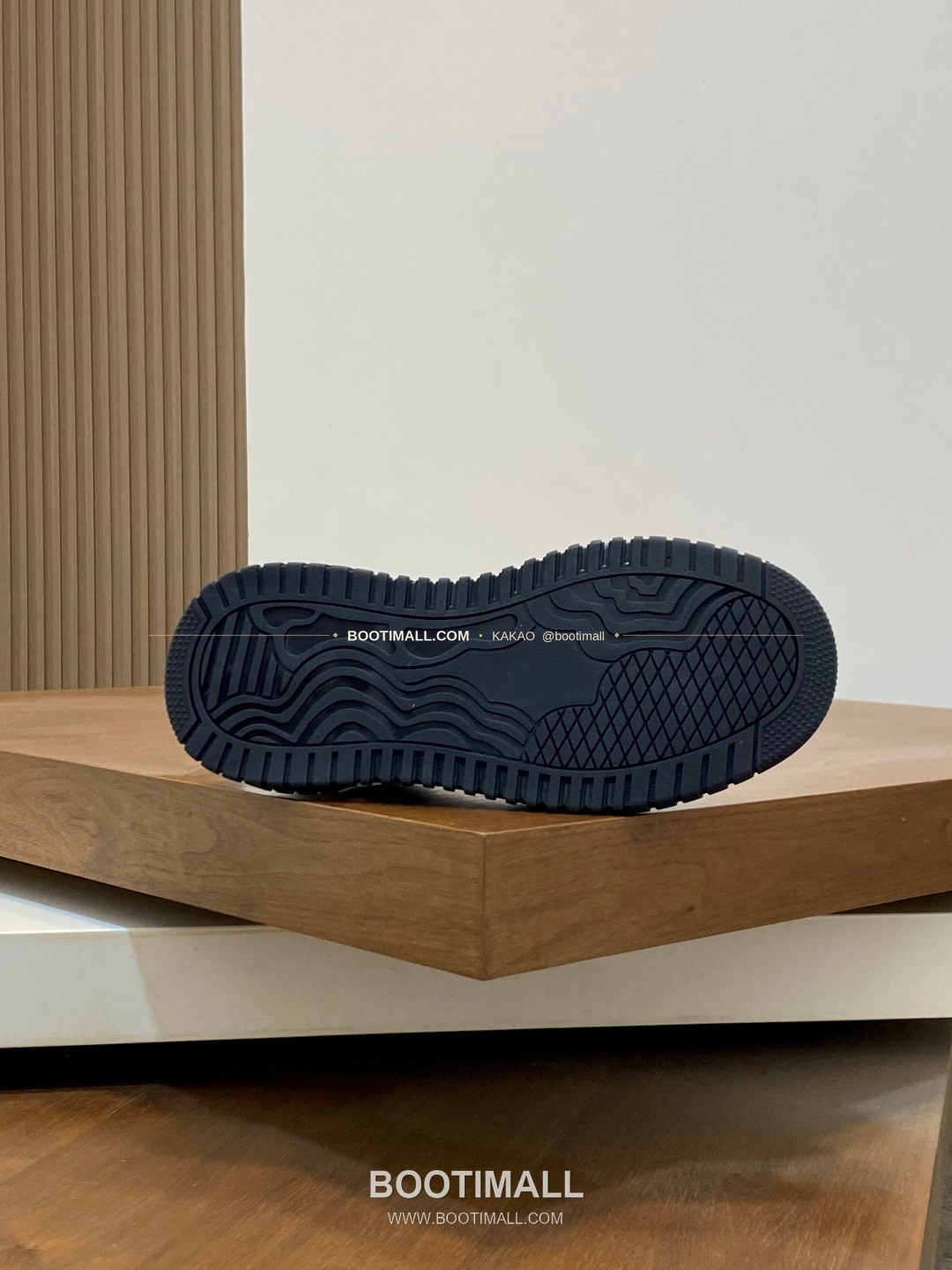 구찌 나파가죽 로고 레이스업 스니커즈 화이트 Gucci Nappa Calfskin Logo Lace-Up Sneakers 9