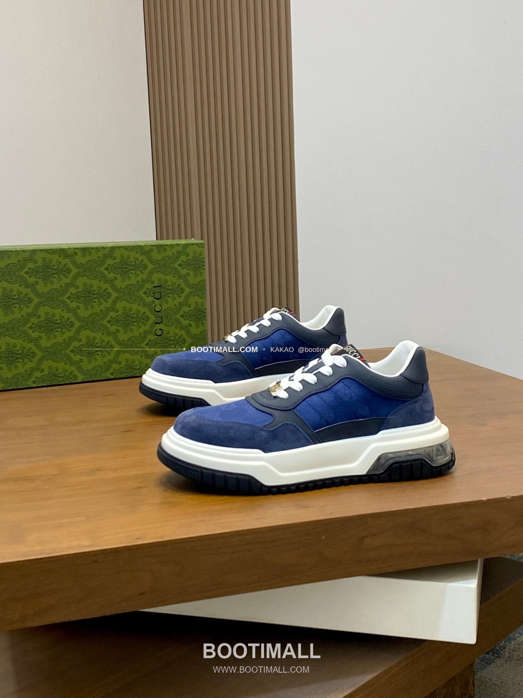 구찌 나파가죽 로고 레이스업 스니커즈 네이비 Gucci Nappa Calfskin Logo Lace-Up Sneakers 3