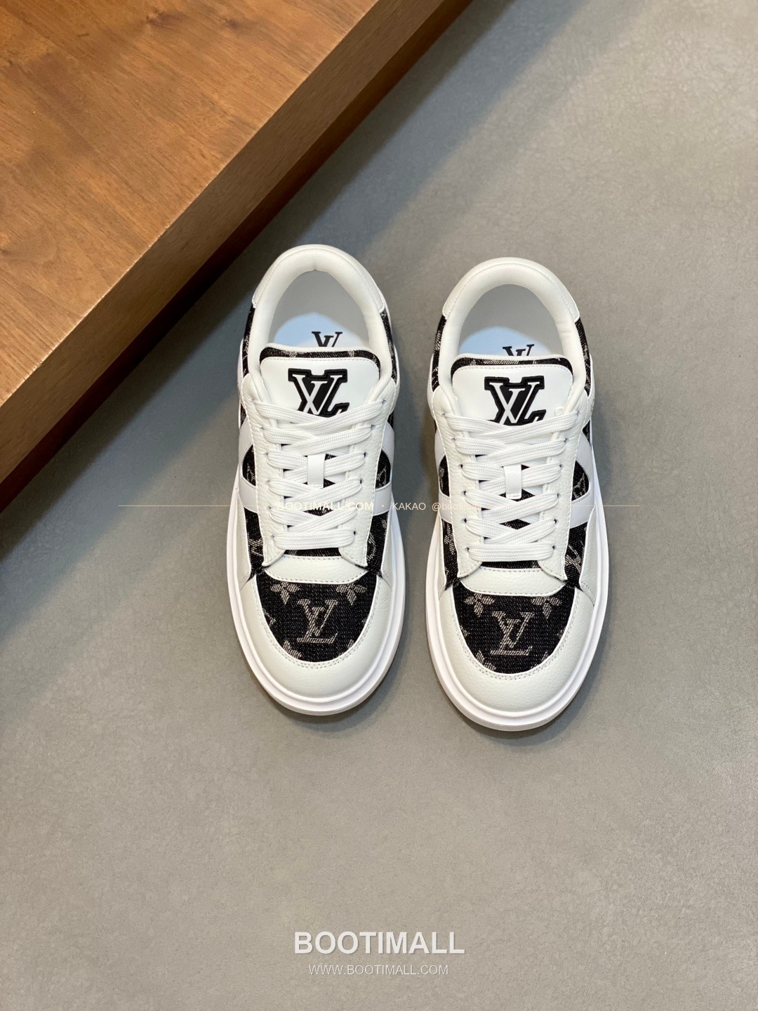 루이비통 모노그램 송아지가죽 에어솔 레이스업 스니커즈 Louis Vuitton Monogram Calfskin Air Sole Lace-Up Sneakers 5cm 1