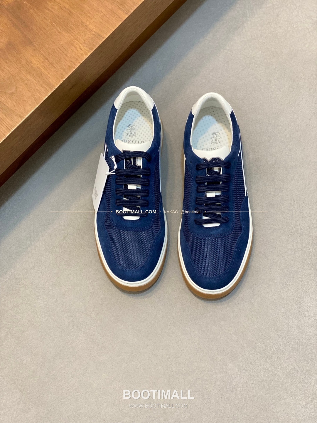 브루넬로쿠치넬리 캐시미어 스웨이드 펀칭 레이스업 스니커즈 네이비 Brunello Cucinelli Cashmere Suede Perforated Lace-Up Sneakers 1