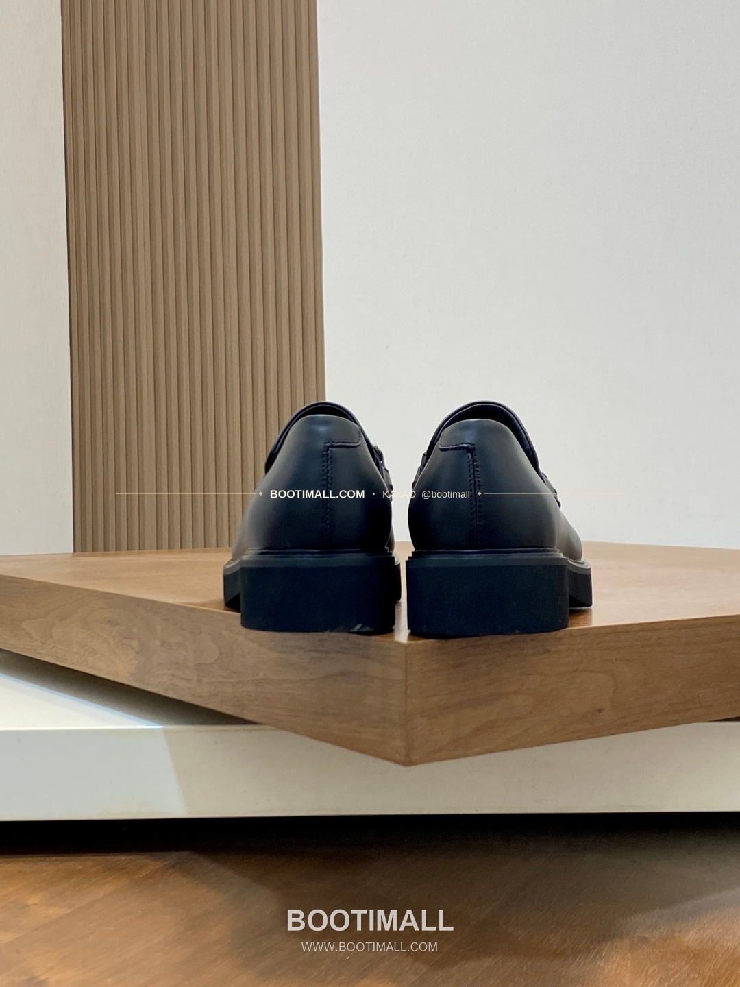 페라가모 페이턴트 송아지가죽 로고 슬립온 모카신 로퍼 블랙 Ferragamo Patent Calfskin Logo Slip-On Moccasin Loafers 8